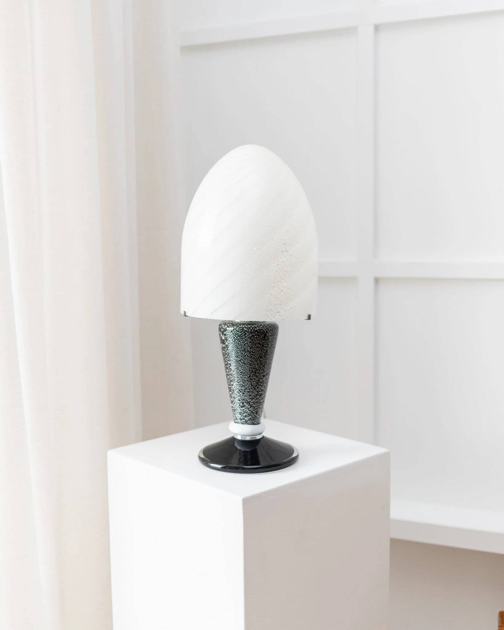 Mushroom table lamp Murano Swirl - silver details in black and white - vintage glass - Space Age design - 1970s
