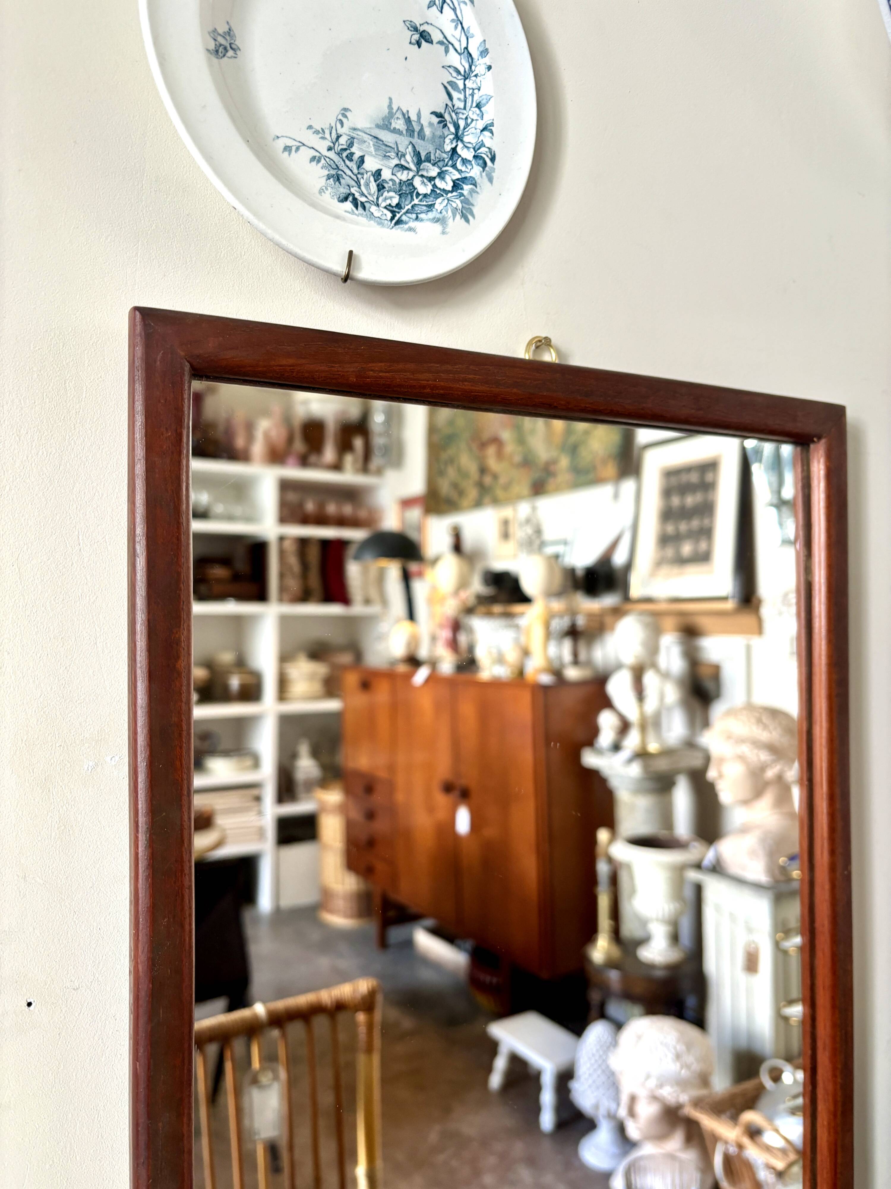 Dark wooden mirror ☐ 40 x 29.5 cm