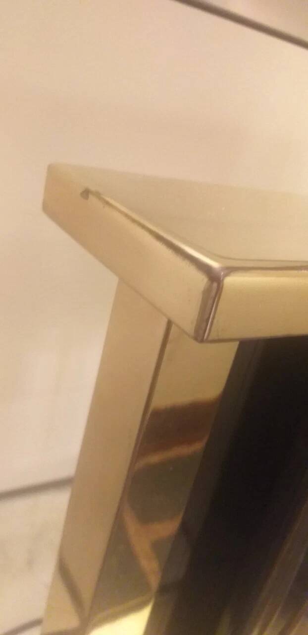 Lampe de table moderniste années 70 laiton  décor jonc