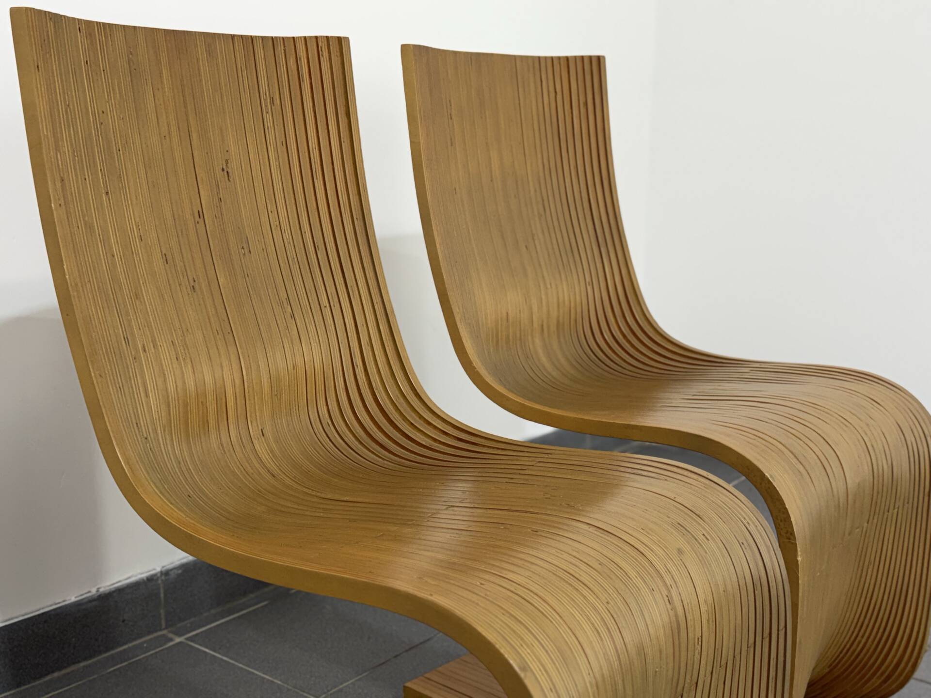 Lot de 4 chaises Contour par Alejandro Estrada pour Piegatto