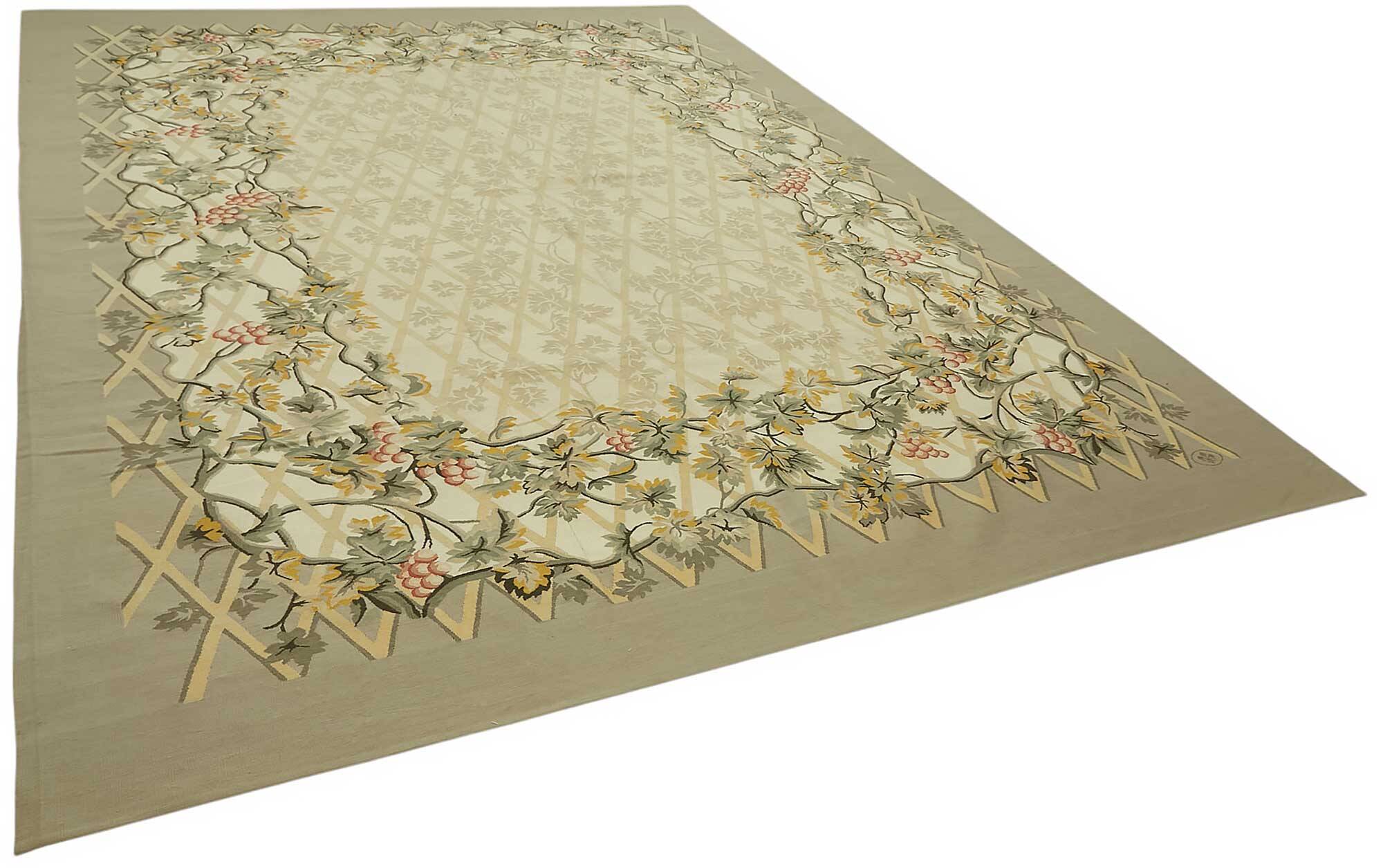 Handmade European Vintage Aubusson Kilim 268 cm x 355 cm