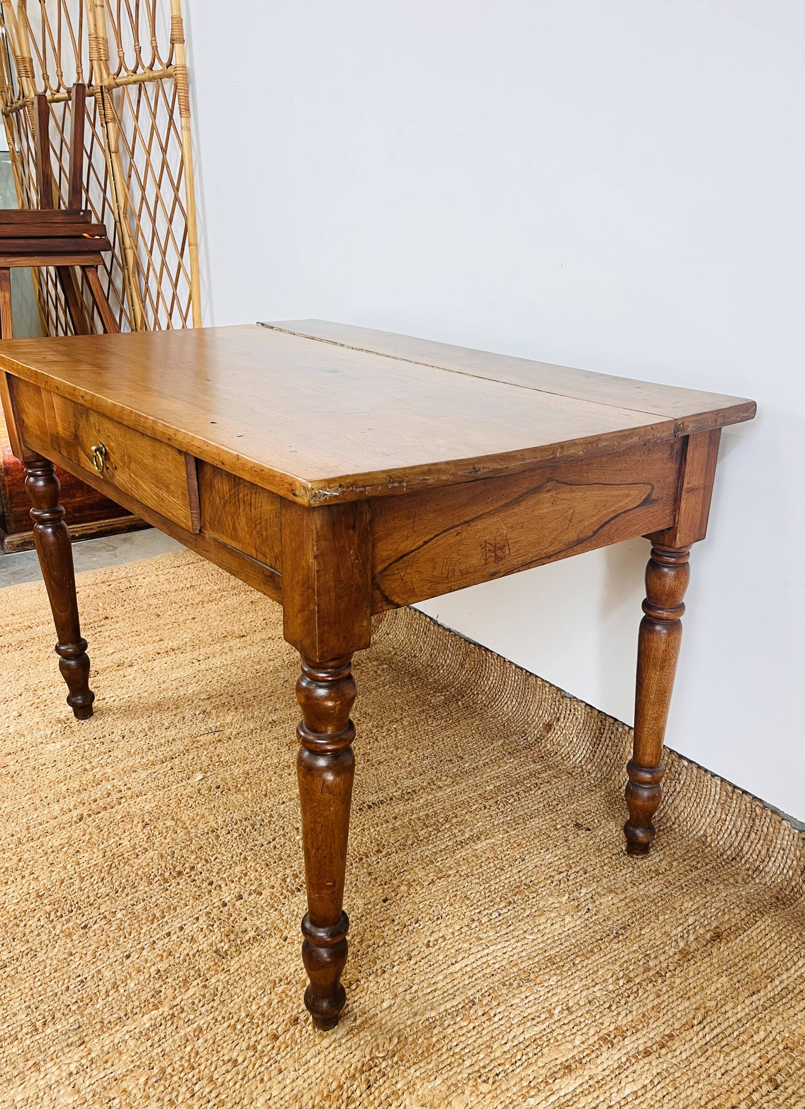 Table de bistrot de style Louis Philippe