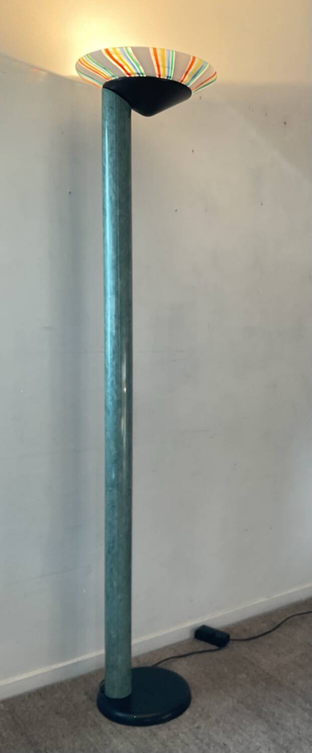 Italian floor lamp in Memphis style from the 70s-80s.
