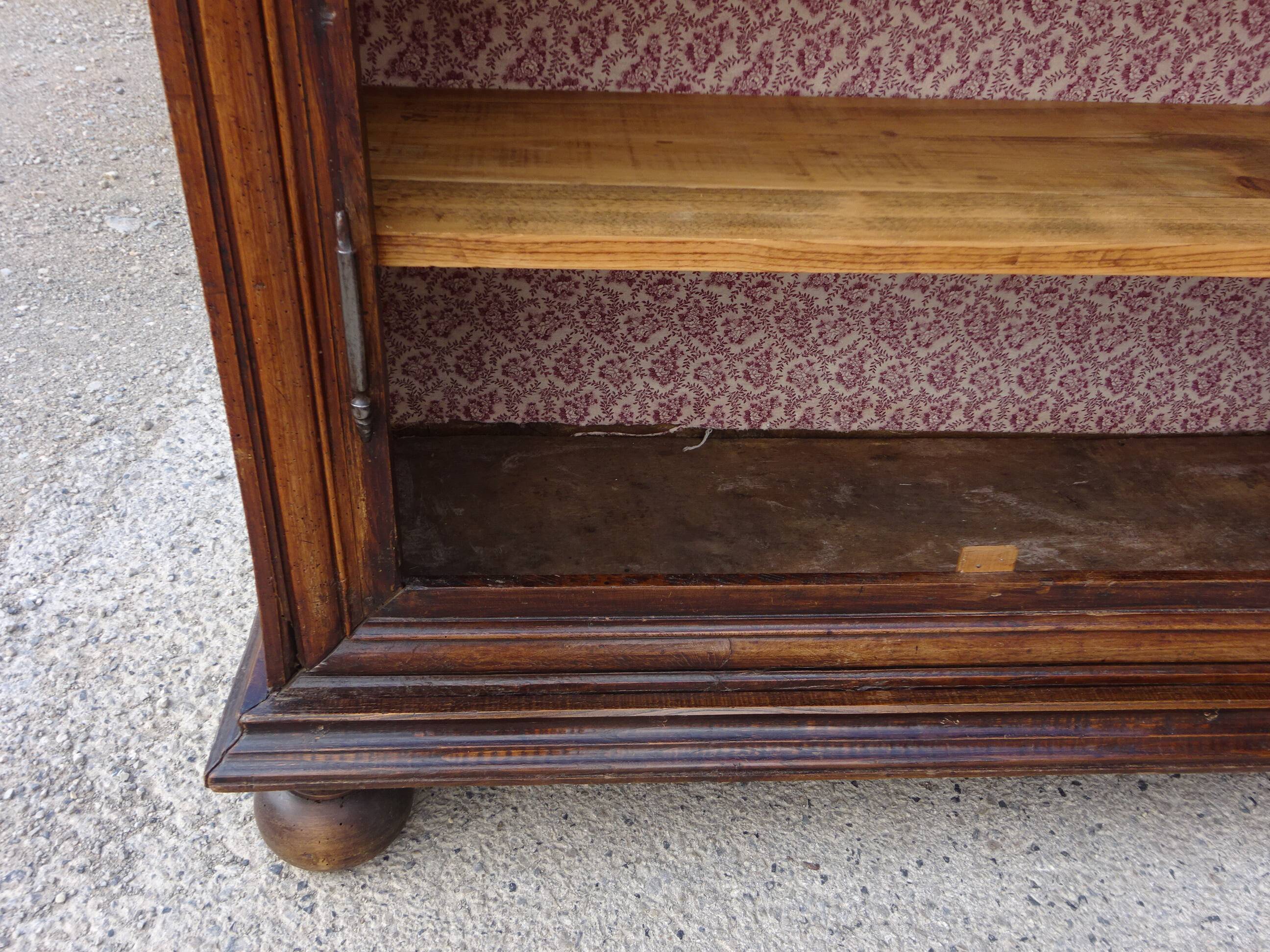 Antique Louis XIII wardrobe in solid walnut