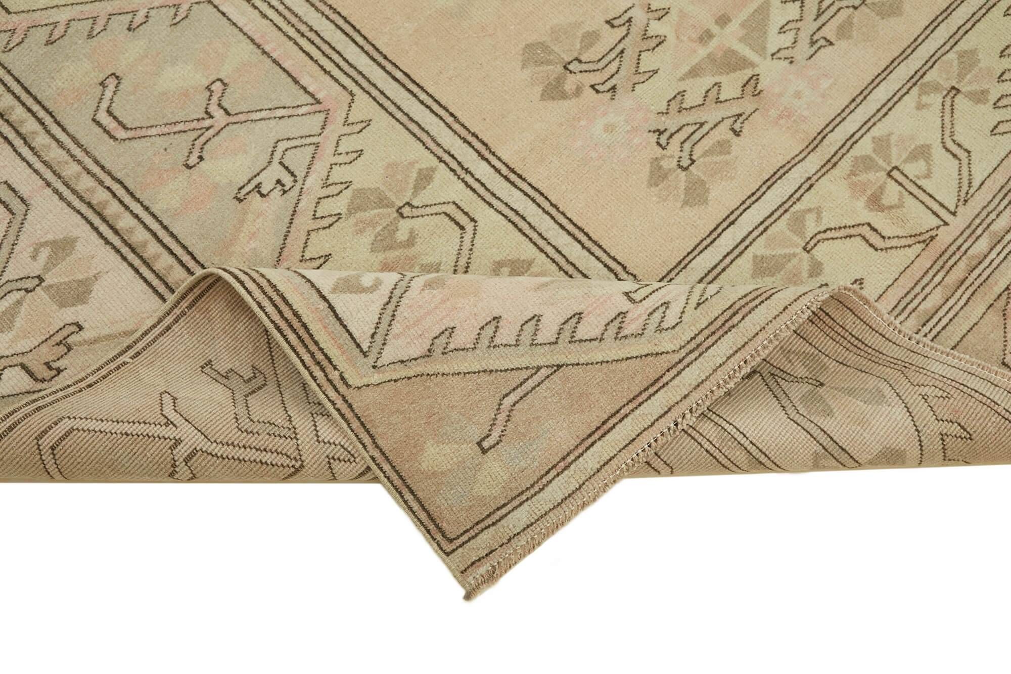 Turkish Vintage Anatolian Rug 195 cm x 278 cm