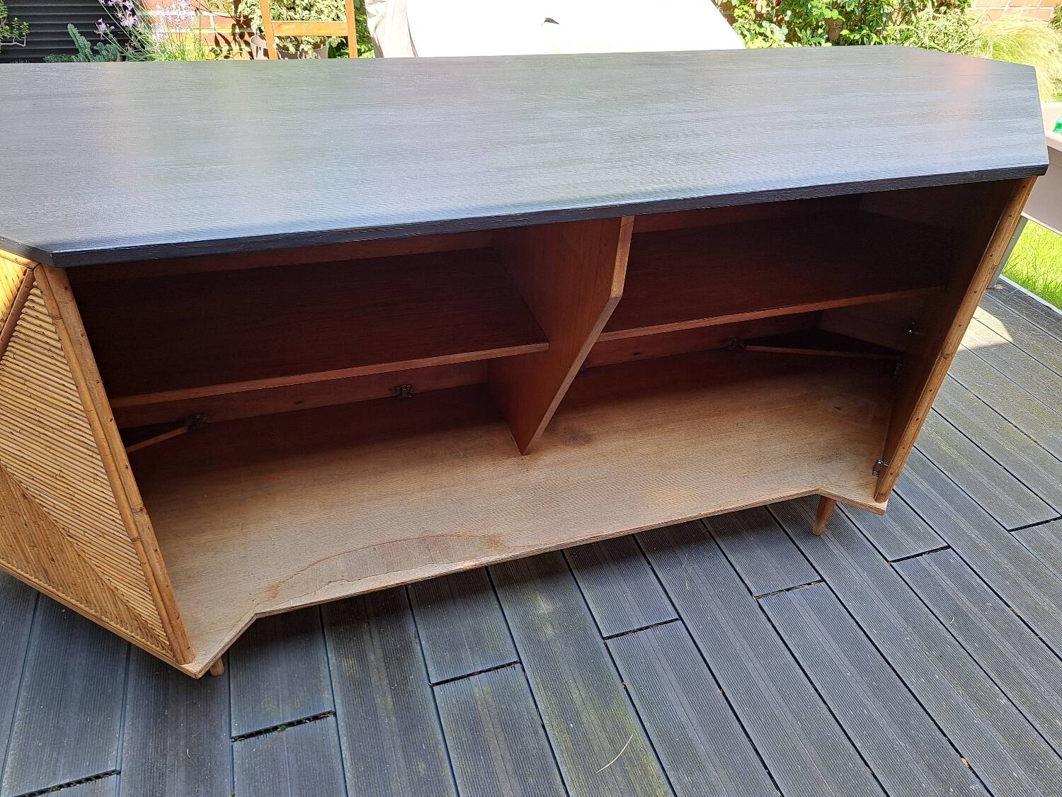 Bamboo and rattan counter