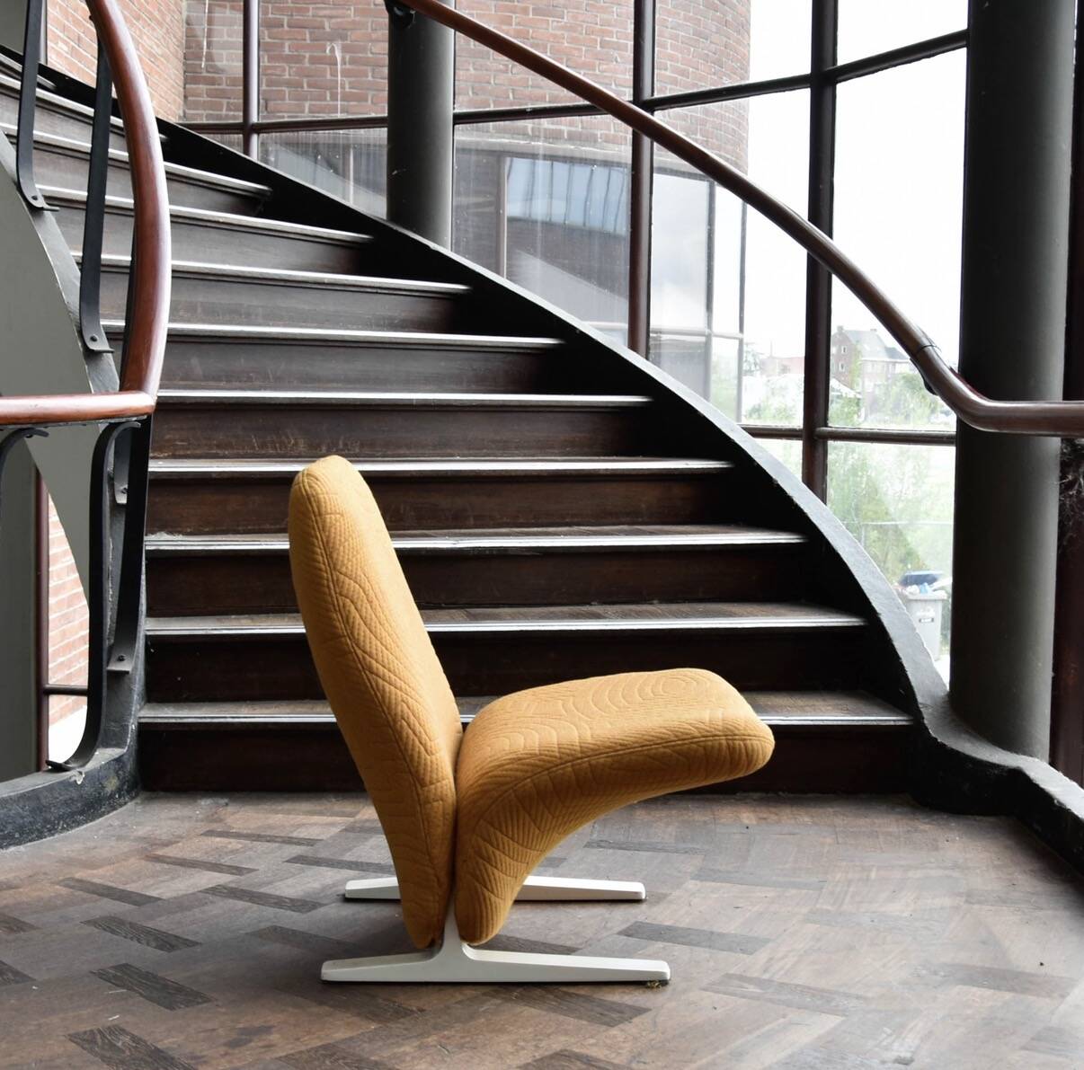 Artifort Concorde chair