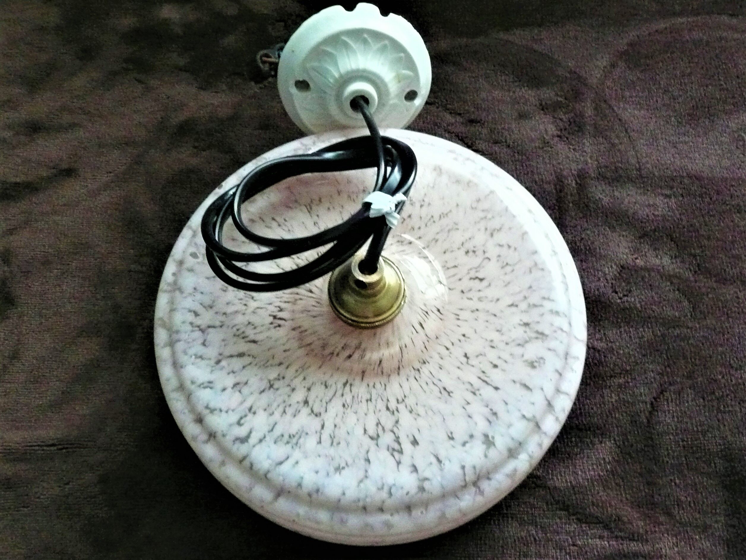 Clichy glass suspension