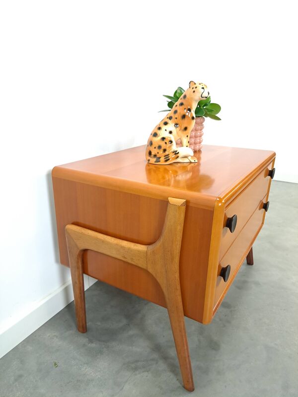 Meuble en teck avec revêtement en métal noir, meuble TV