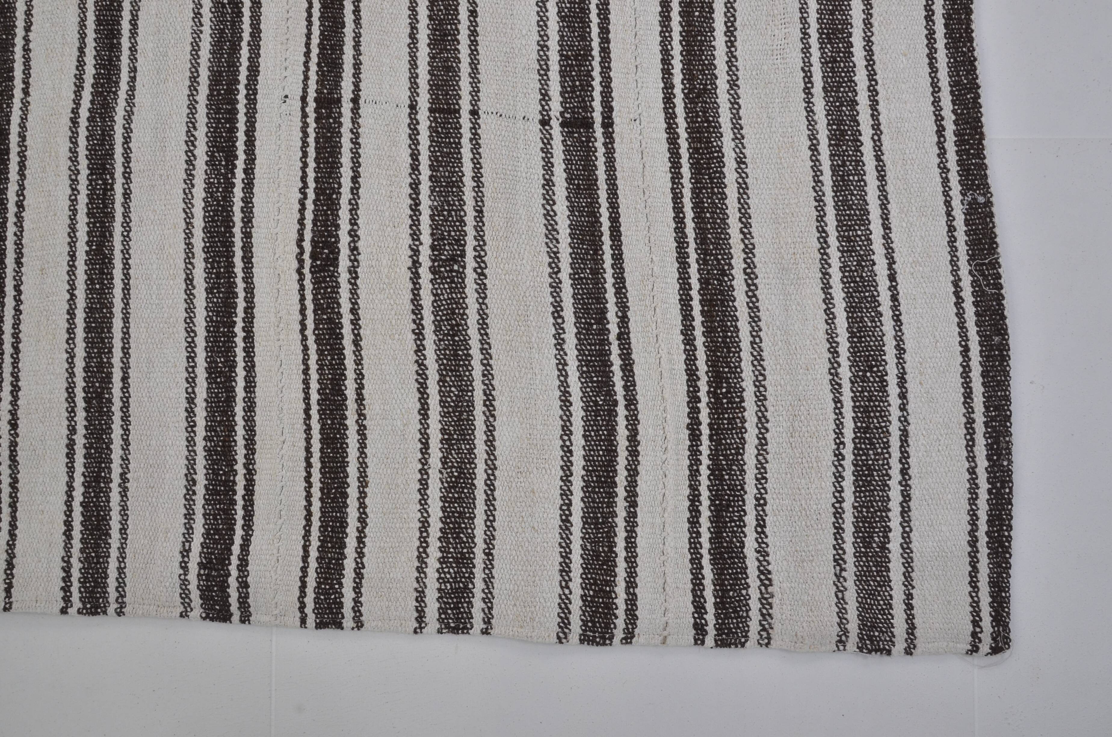 Neutral Oushak Vintage Kilim SKU 3813