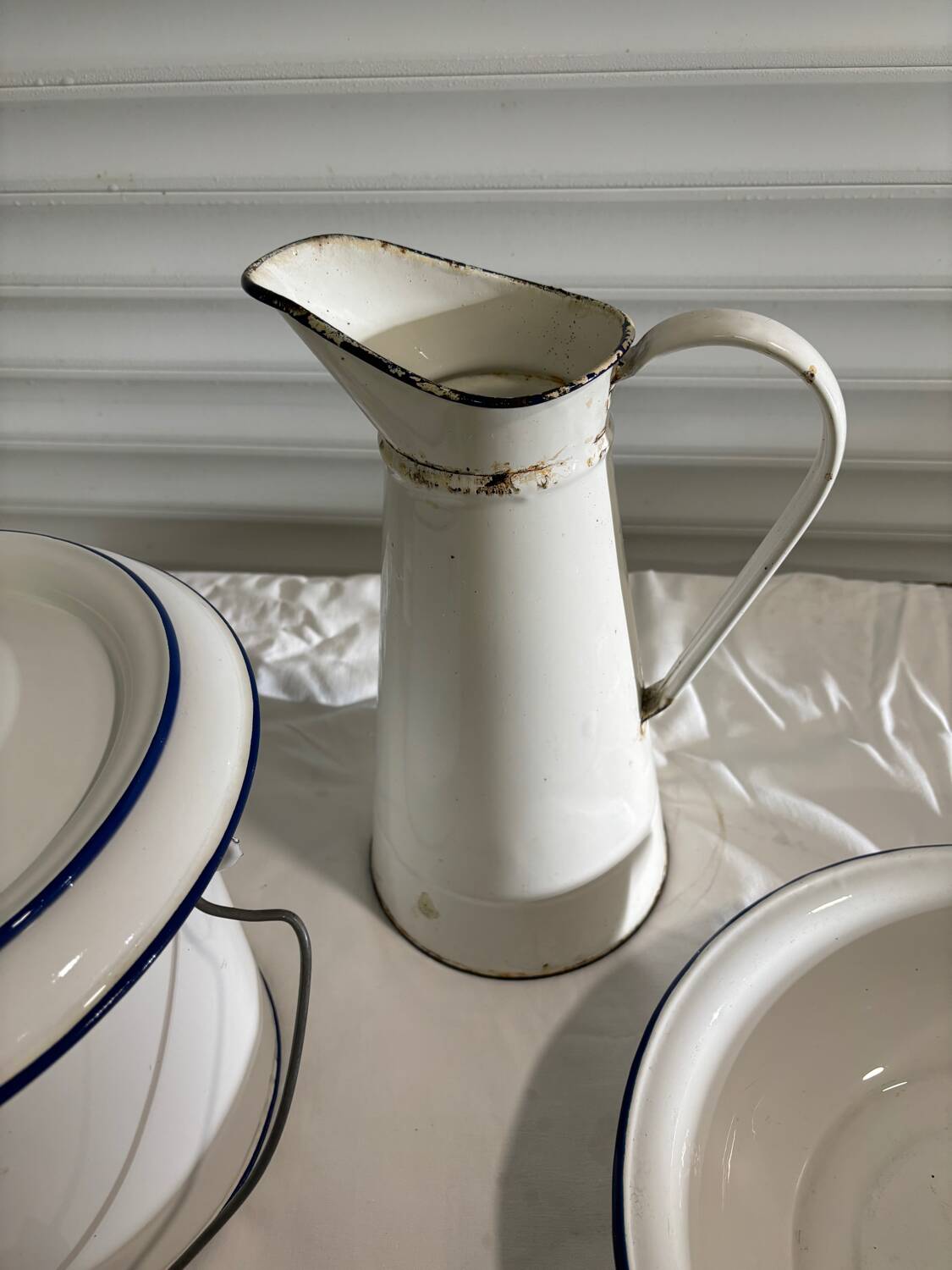 Pitcher bowl and enameled bucket