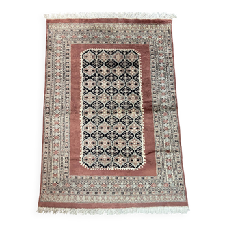 Handmade wool oriental rug from Pakistan