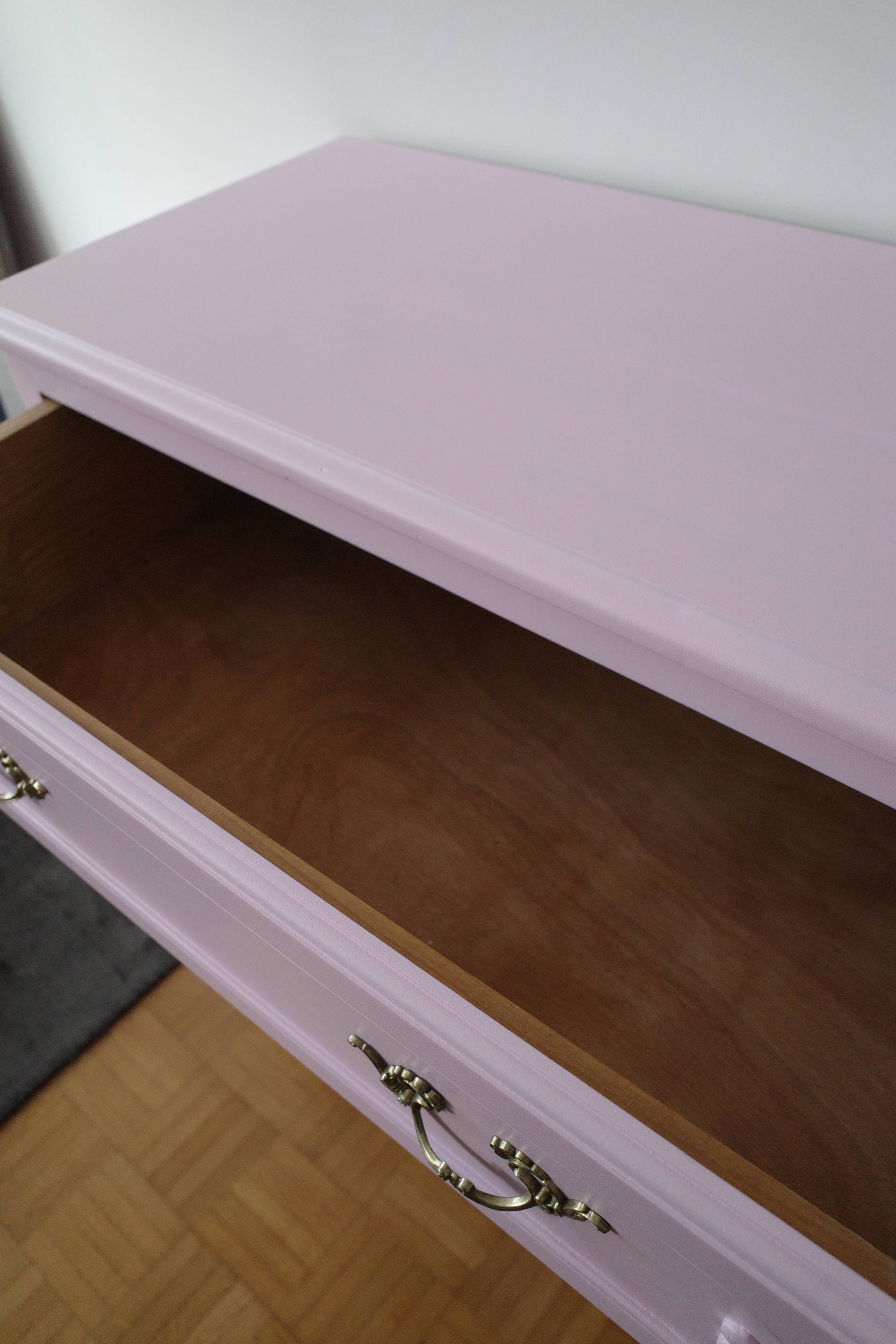 Vintage rose commode