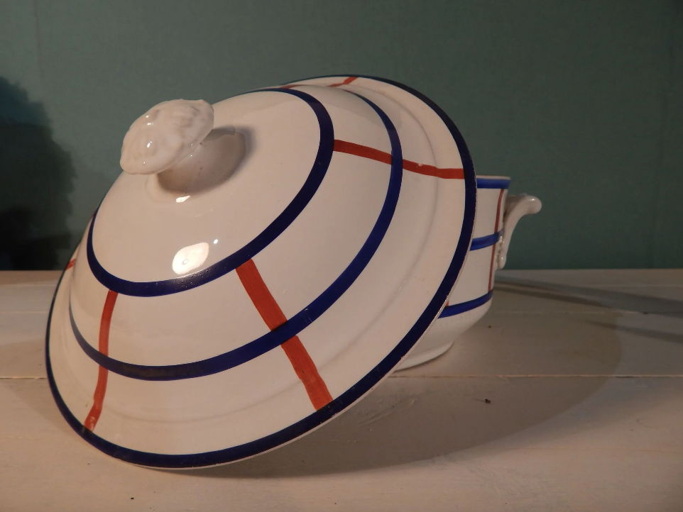 Steel earth soup bowl