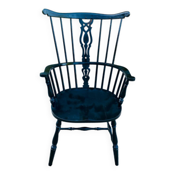 Windsor chair