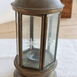 Antique lantern in patinated gold metal and engraved glass – decorative candlestick style