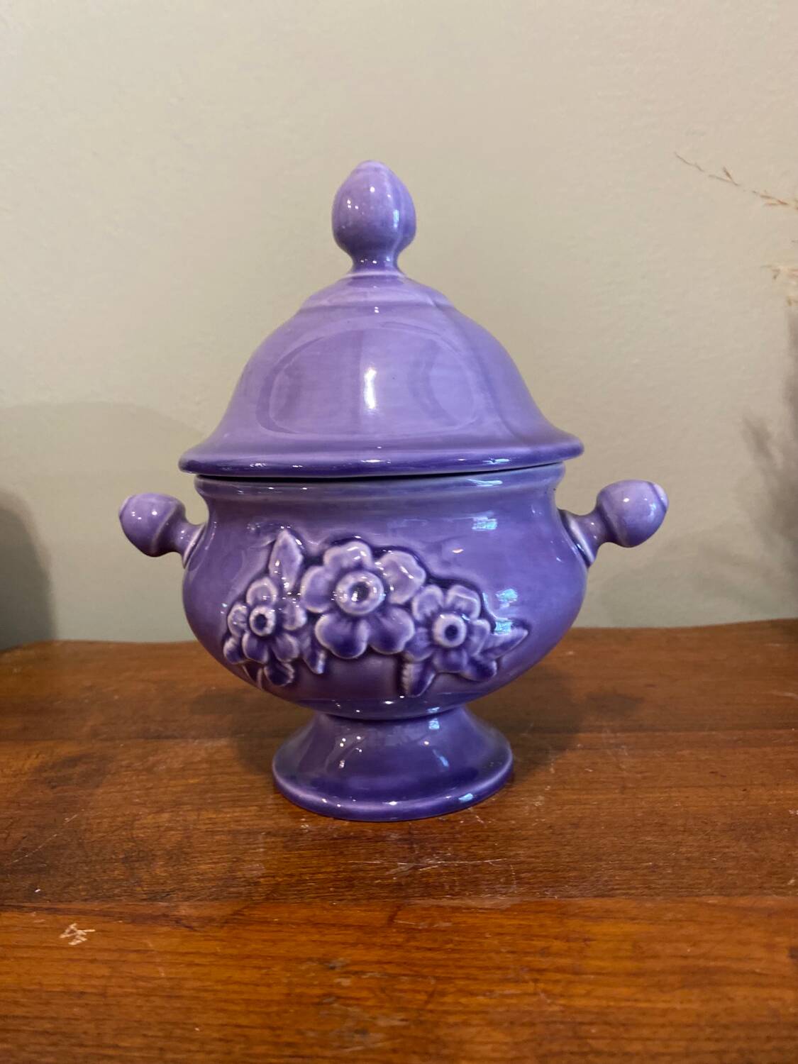 Pot, purple candy box