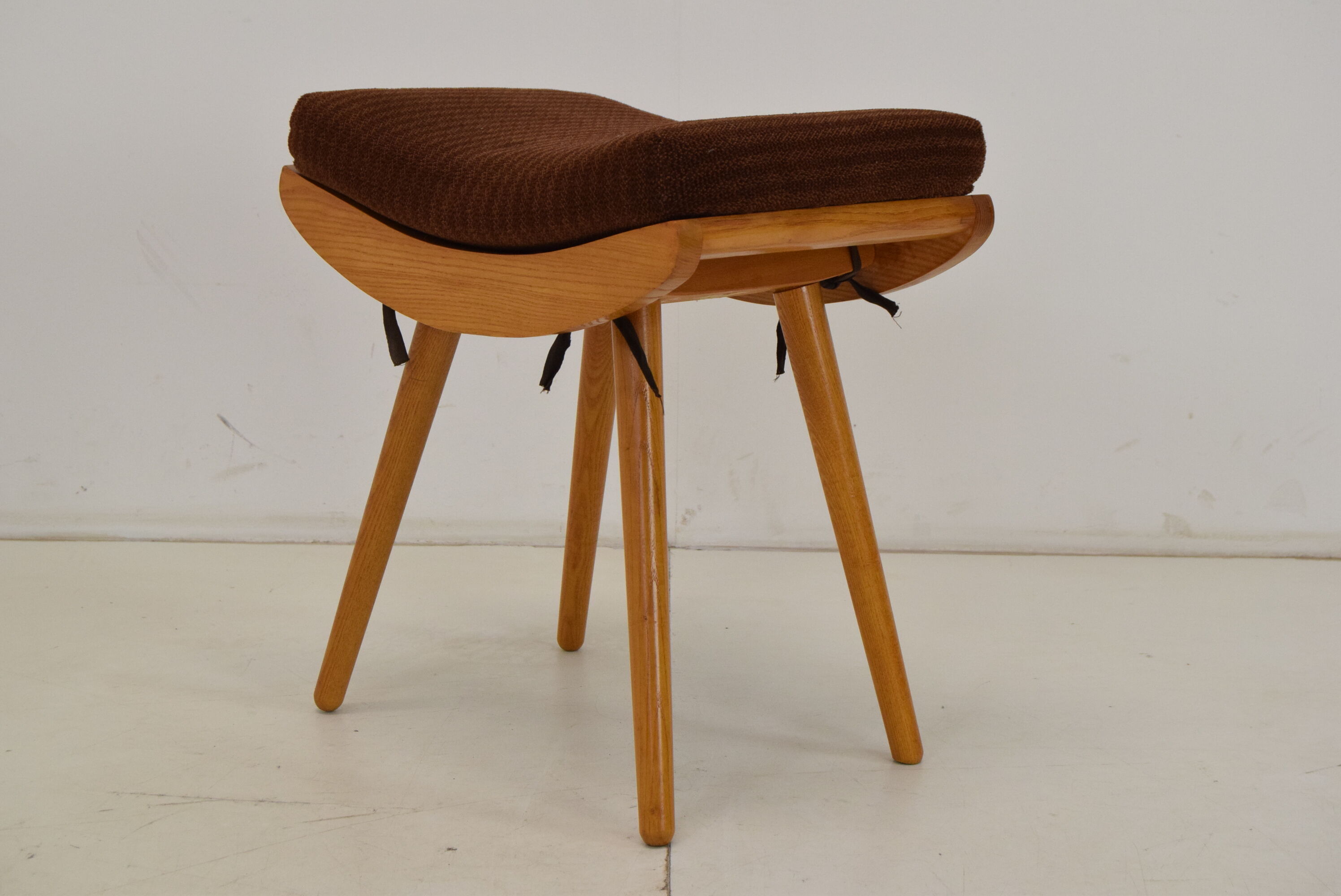 Mid-century Footstool or Stool, in 1985