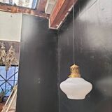 White opaline suspension