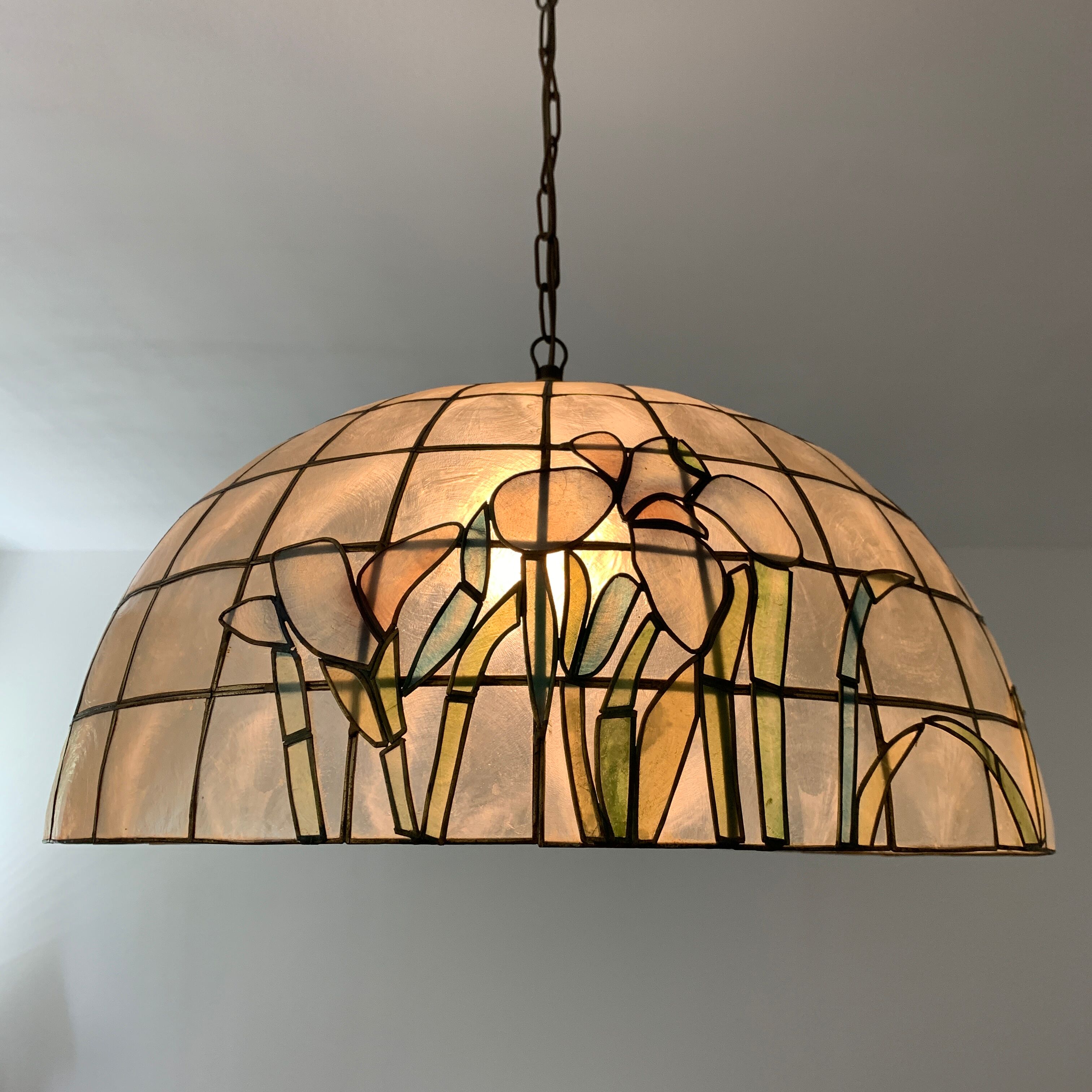 Capiz mother-of-pearl hanging  floral pattern