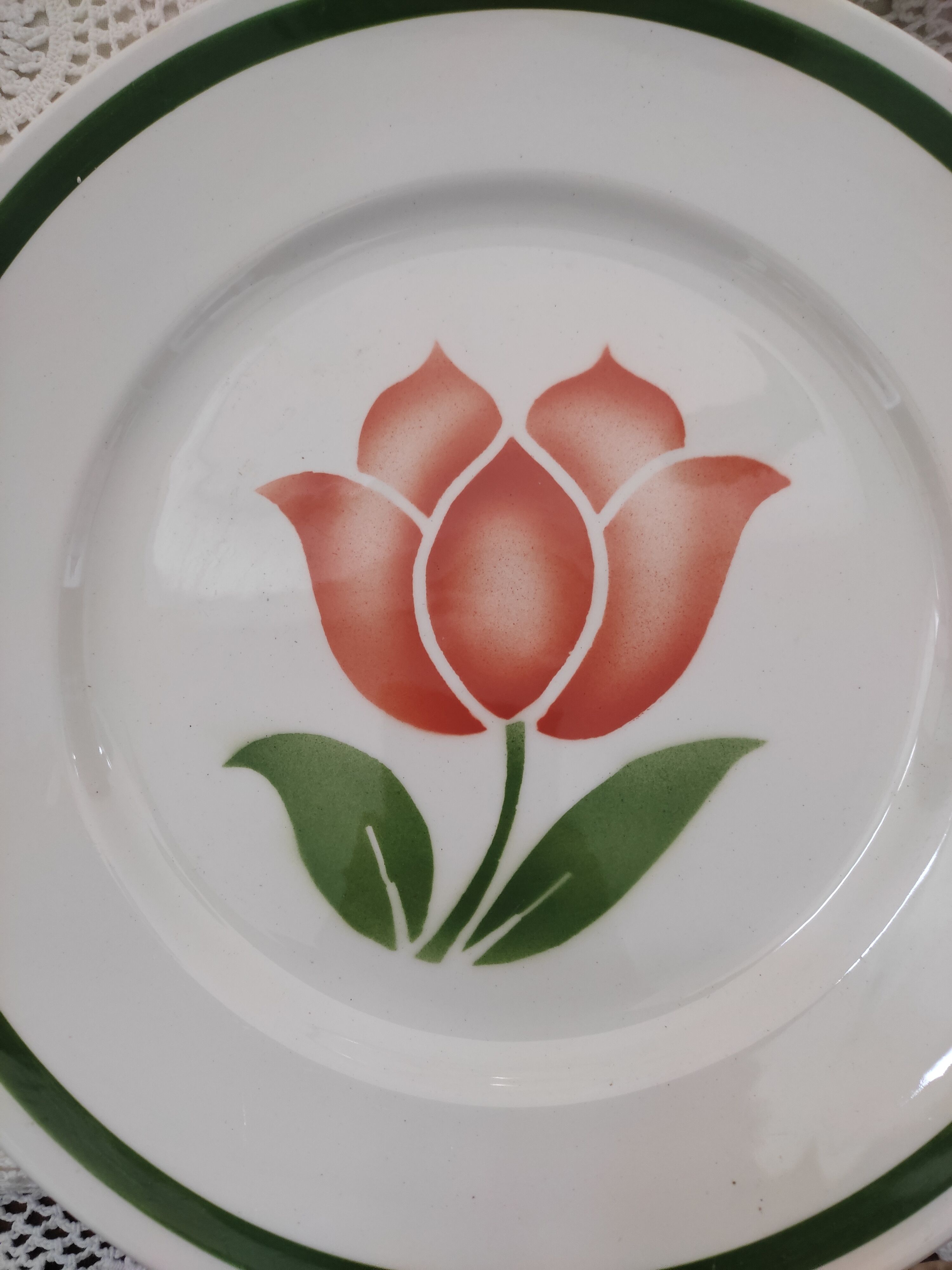 Plate mill of wolves