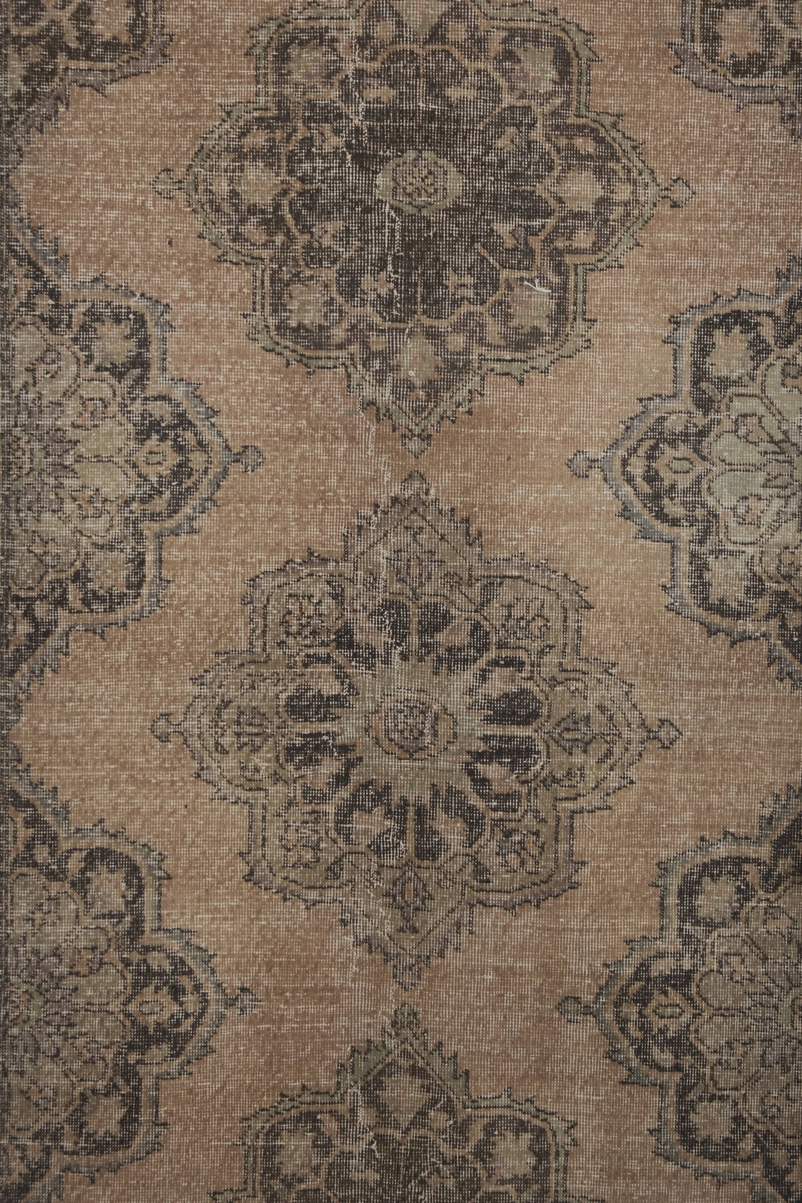 Vintage Turkish rug from Oushak, hand-woven 115x383 cm