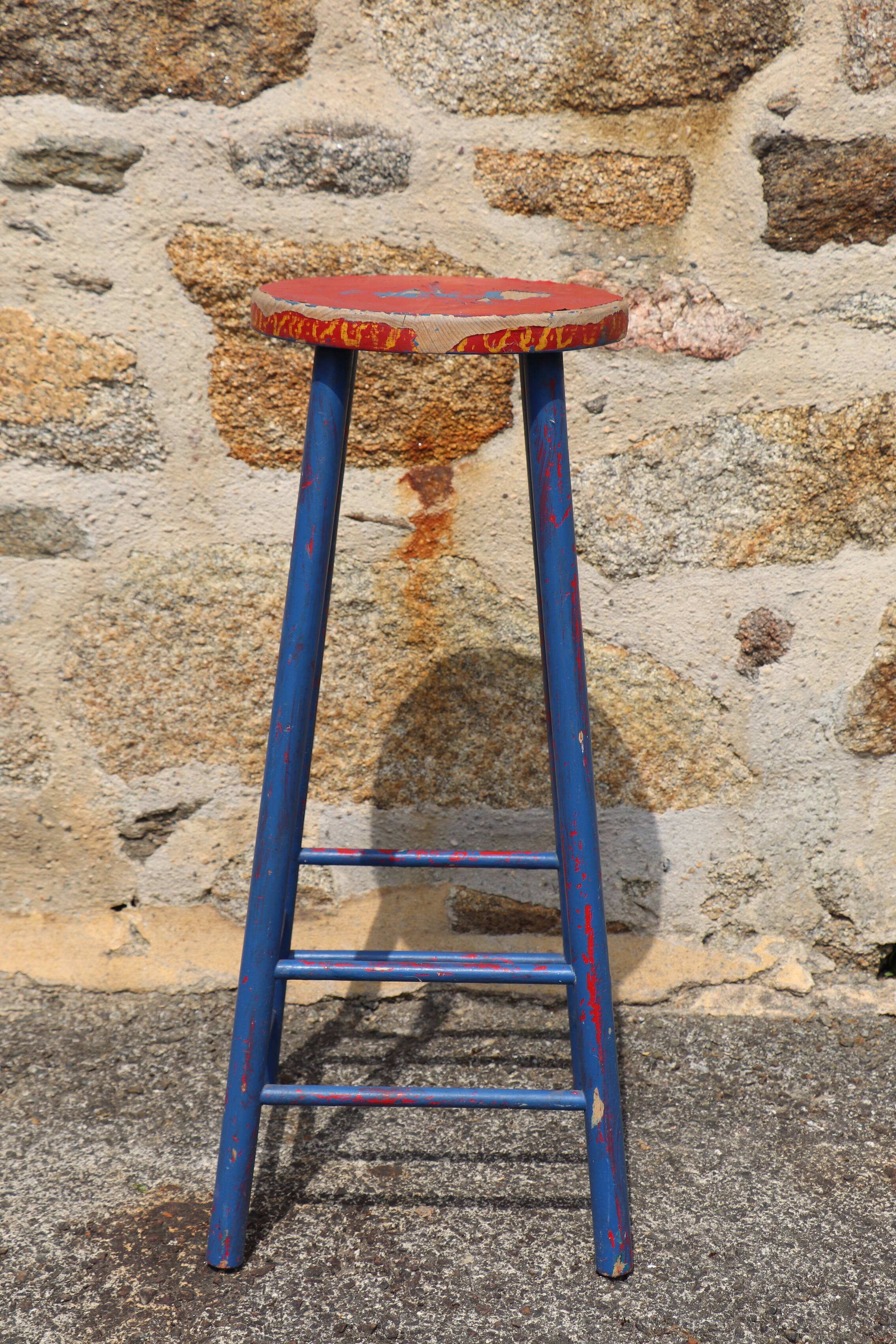 Menorca's tabouret arte povera