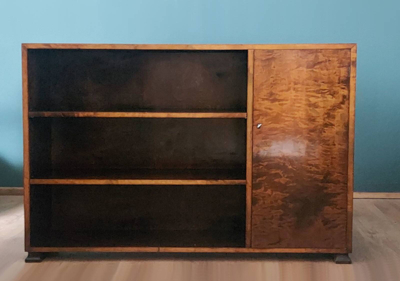 Commode/armoire en noyer, années 1950