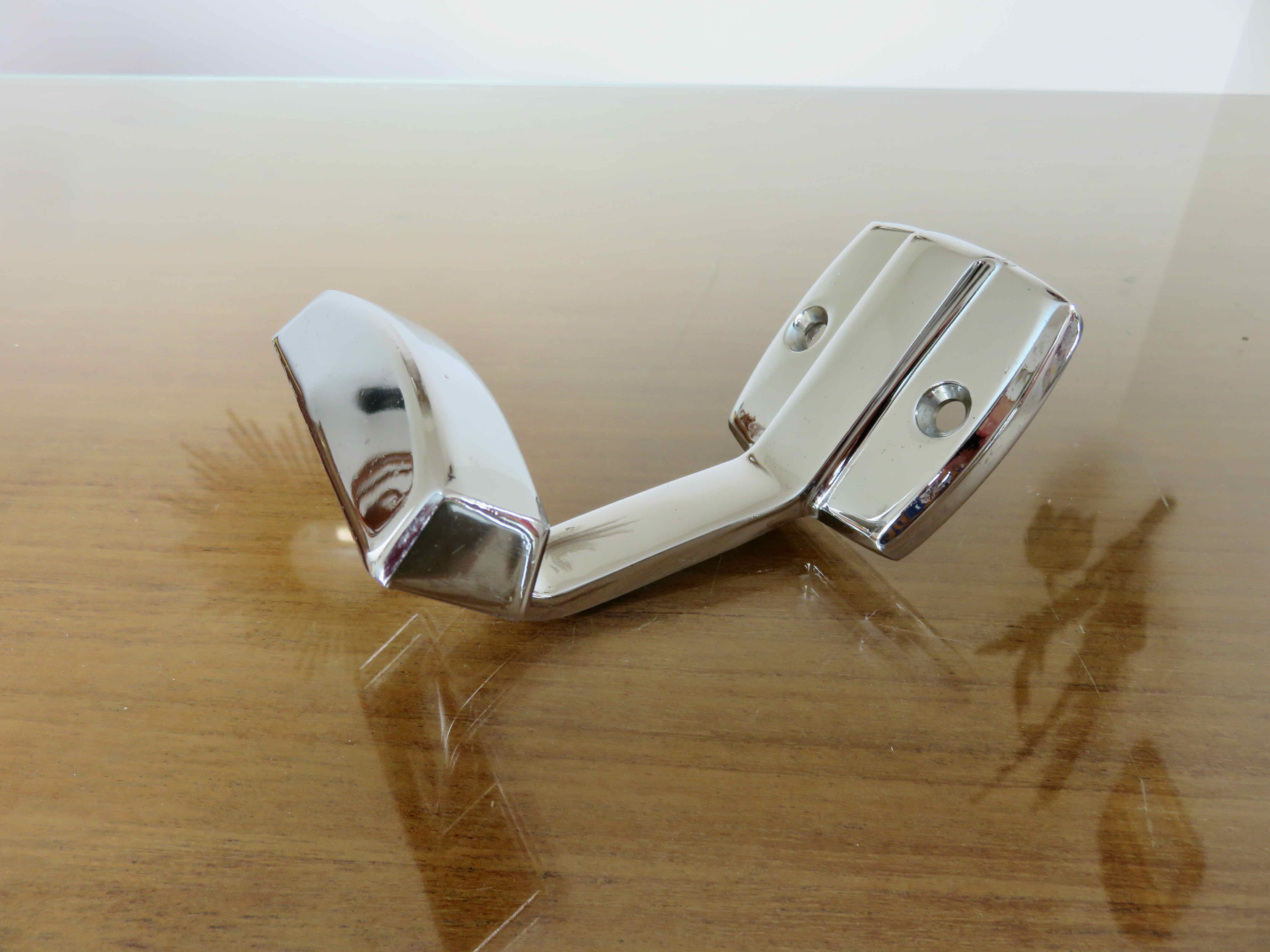 Patère murale en laiton chromé 1970