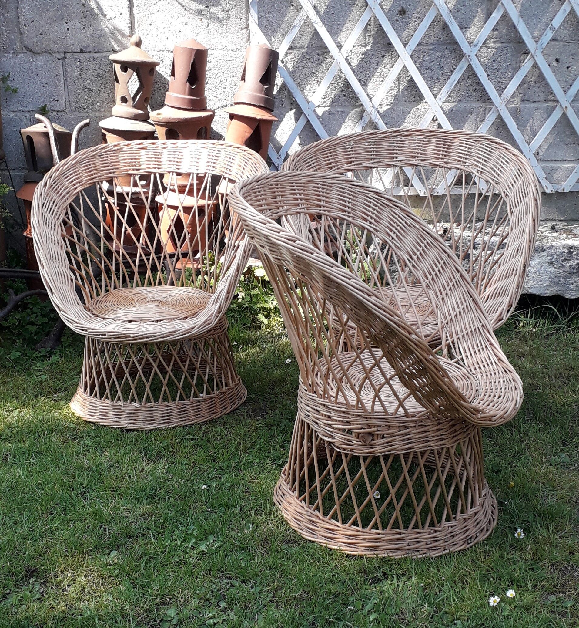 Rattan lounge