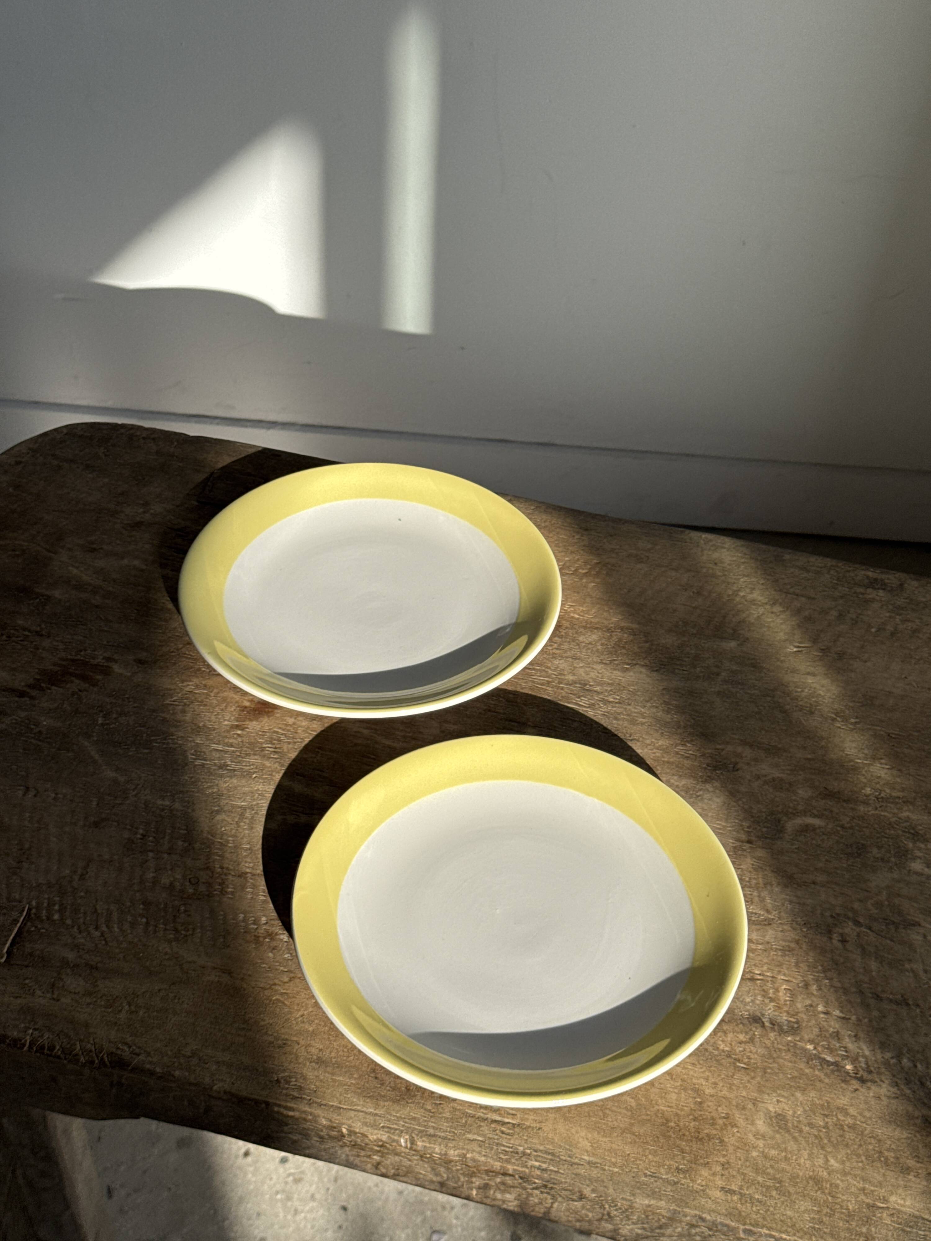 Set of 2 large plates with yellow rim, brand 12.
