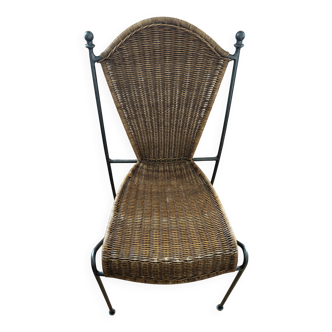 Chaise en métal et osier