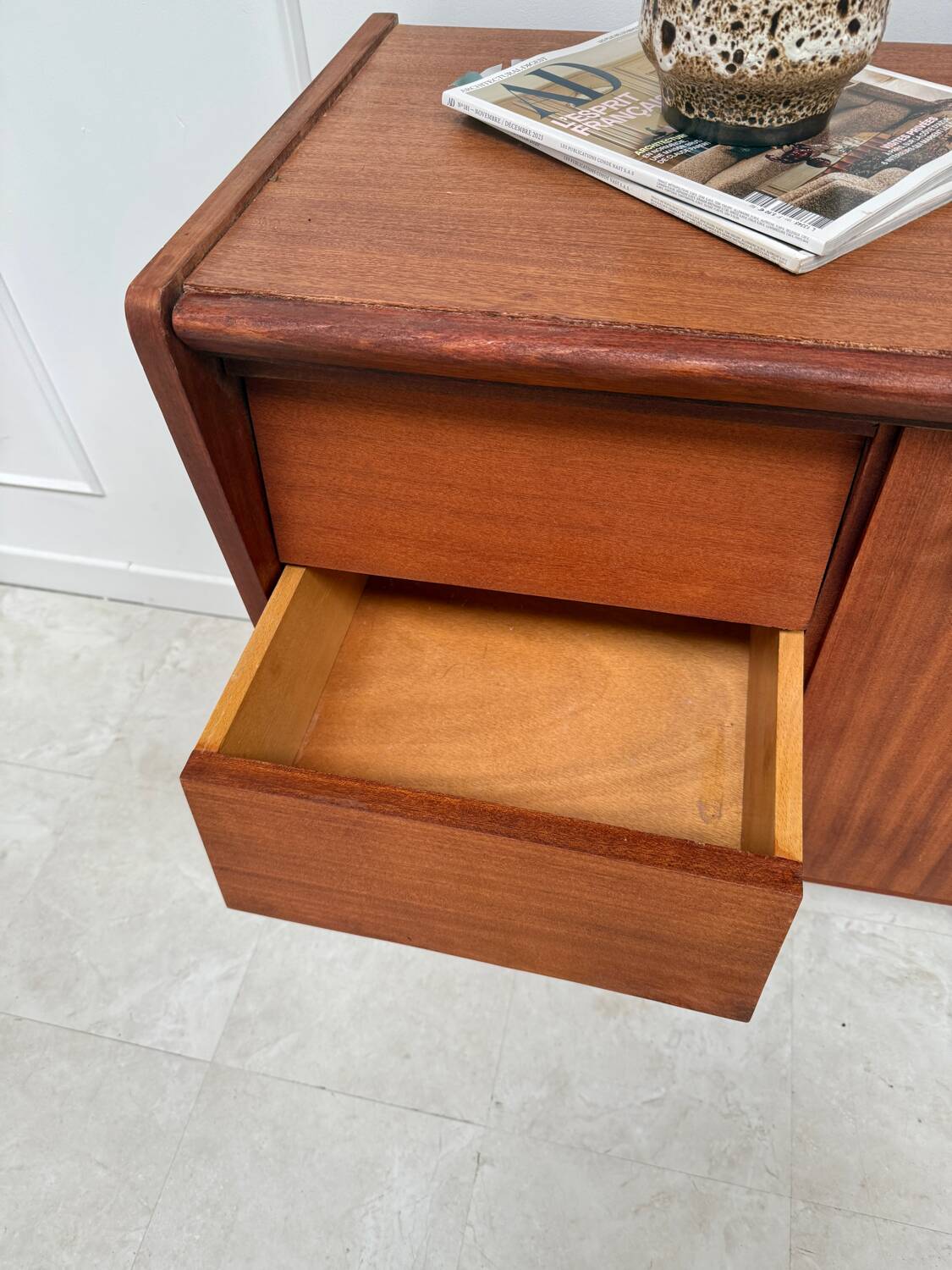 Buffet vintage pieds compas