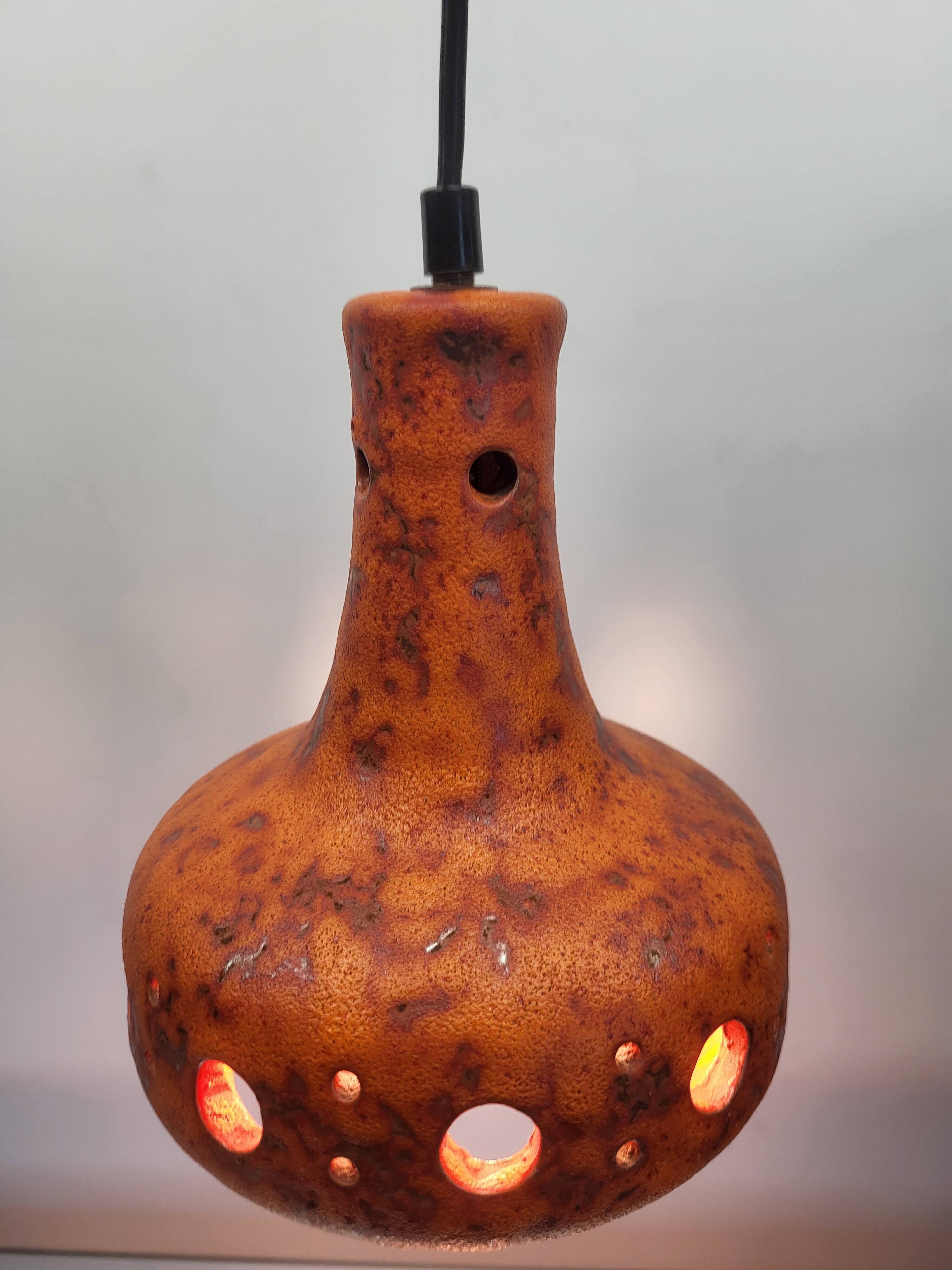Lampe à suspension Fat Lava en céramique, teinte orange, pot 50