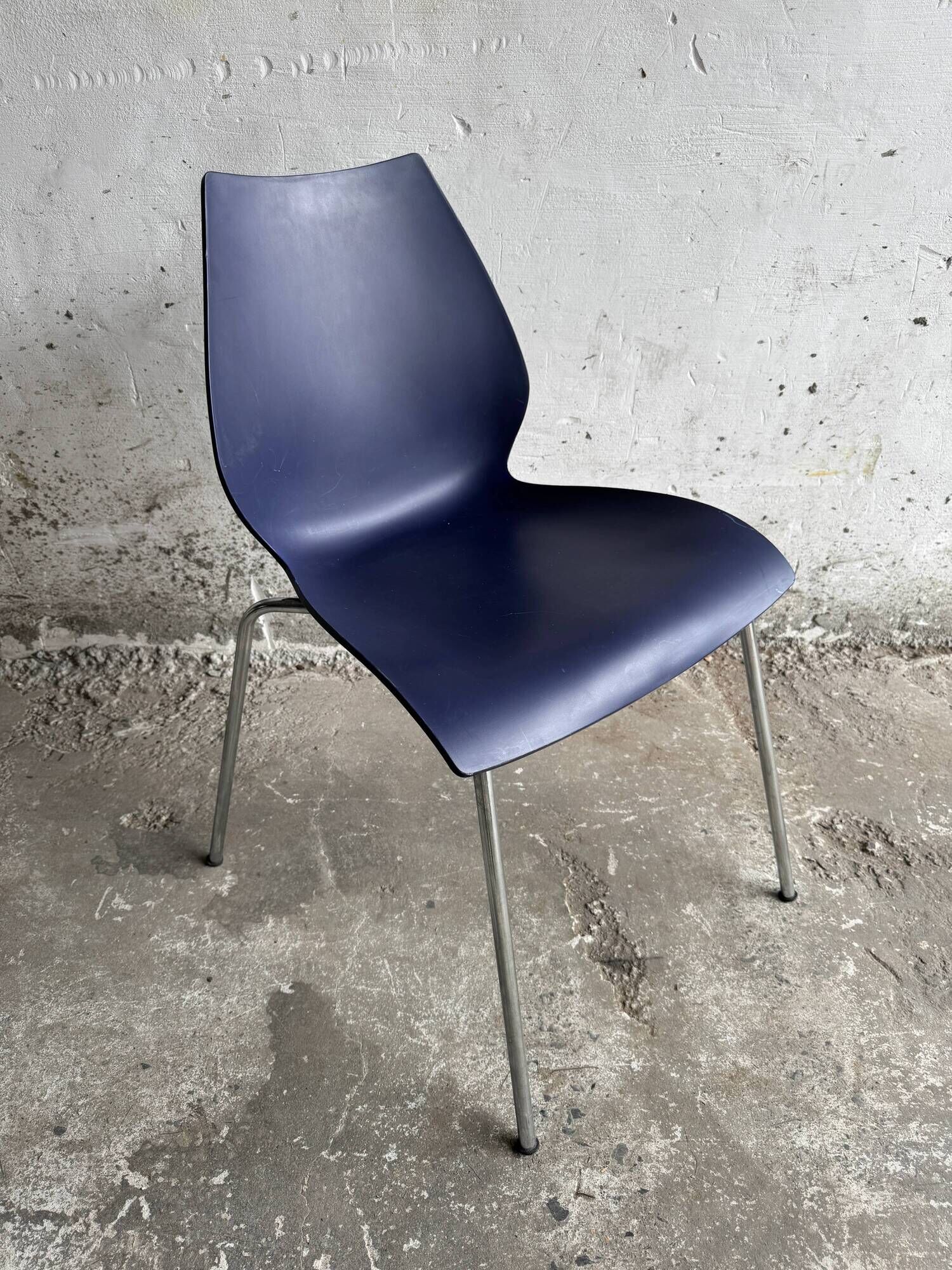 Set of 4 Maui chairs by Kartell – design by Vico Magistretti