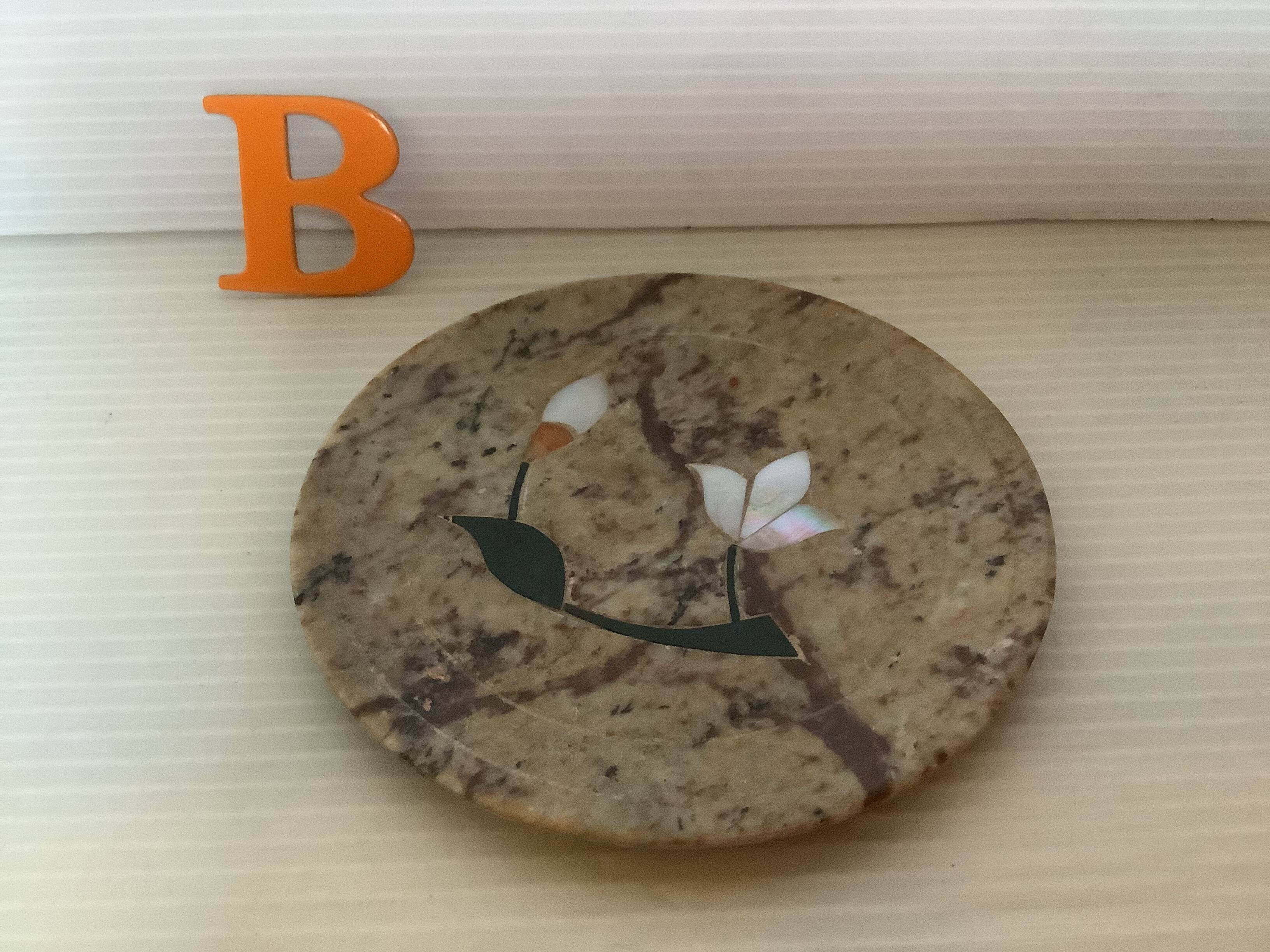 Empty stone and mother-of-pearl pocket tray B