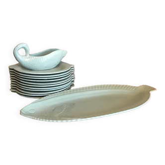 Porcelain fish service