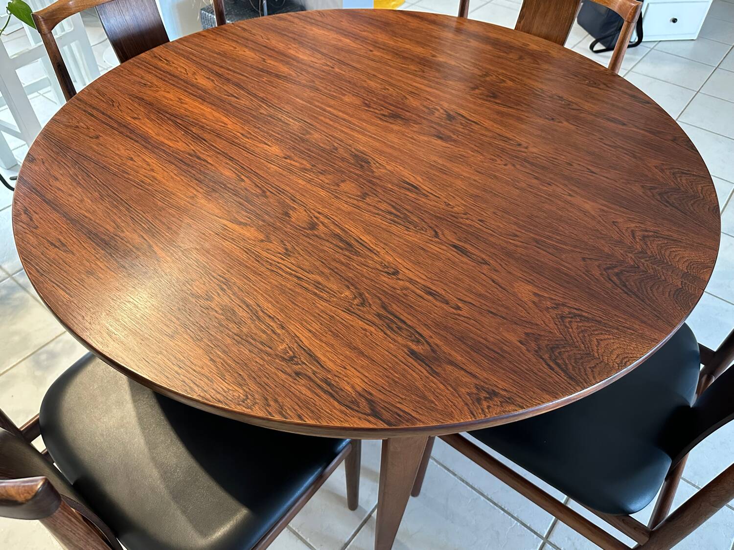 Round extendable table Rosewood Denmark vintage 1970