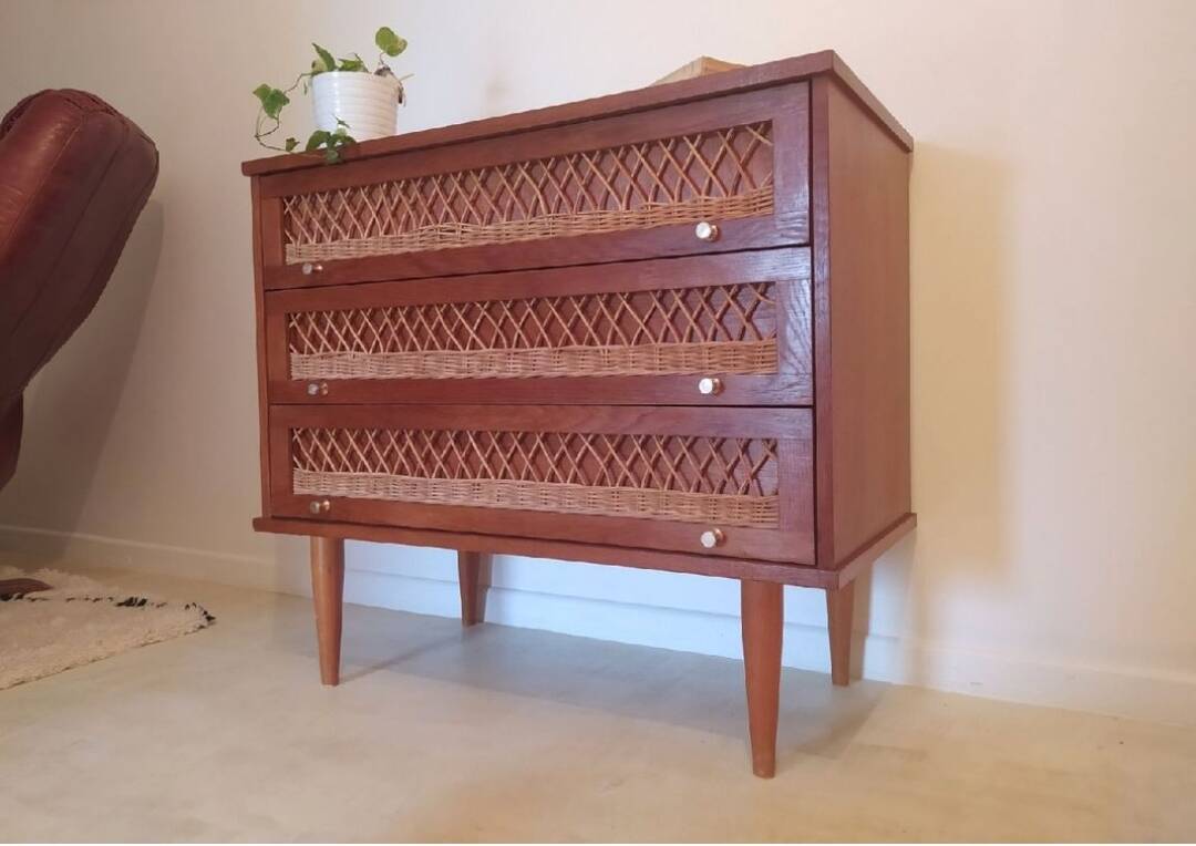 Vintage chest of drawers
