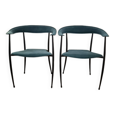 Paire de chaises vintage en suedine et piètement métallique de chez Arper