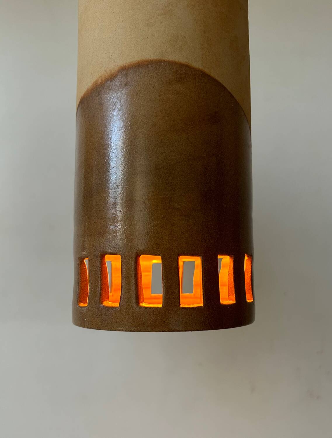 Set of 3 terracotta and enamelled suspensions, France