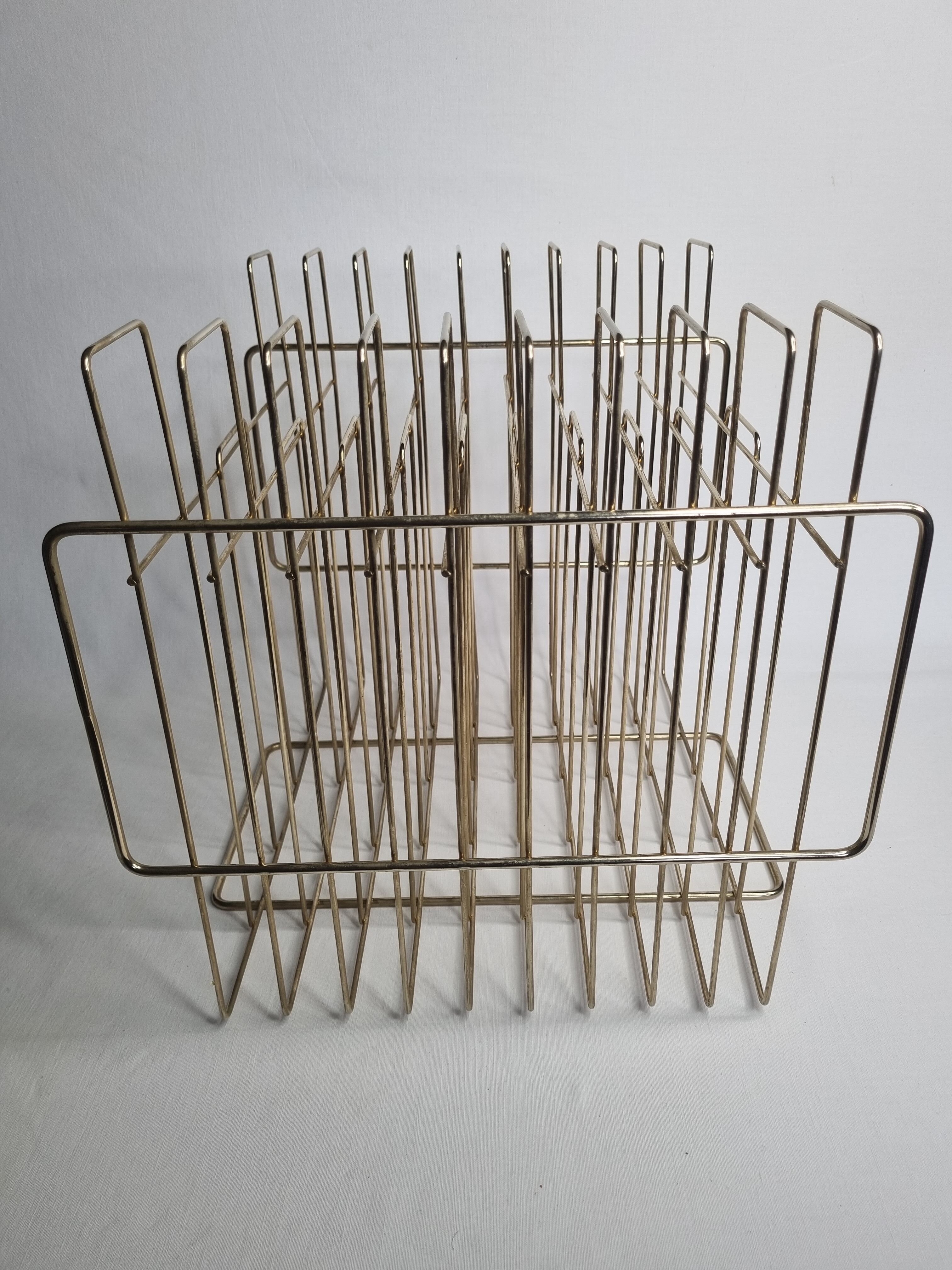 Porte-revue vintage "wire" en métal doré
