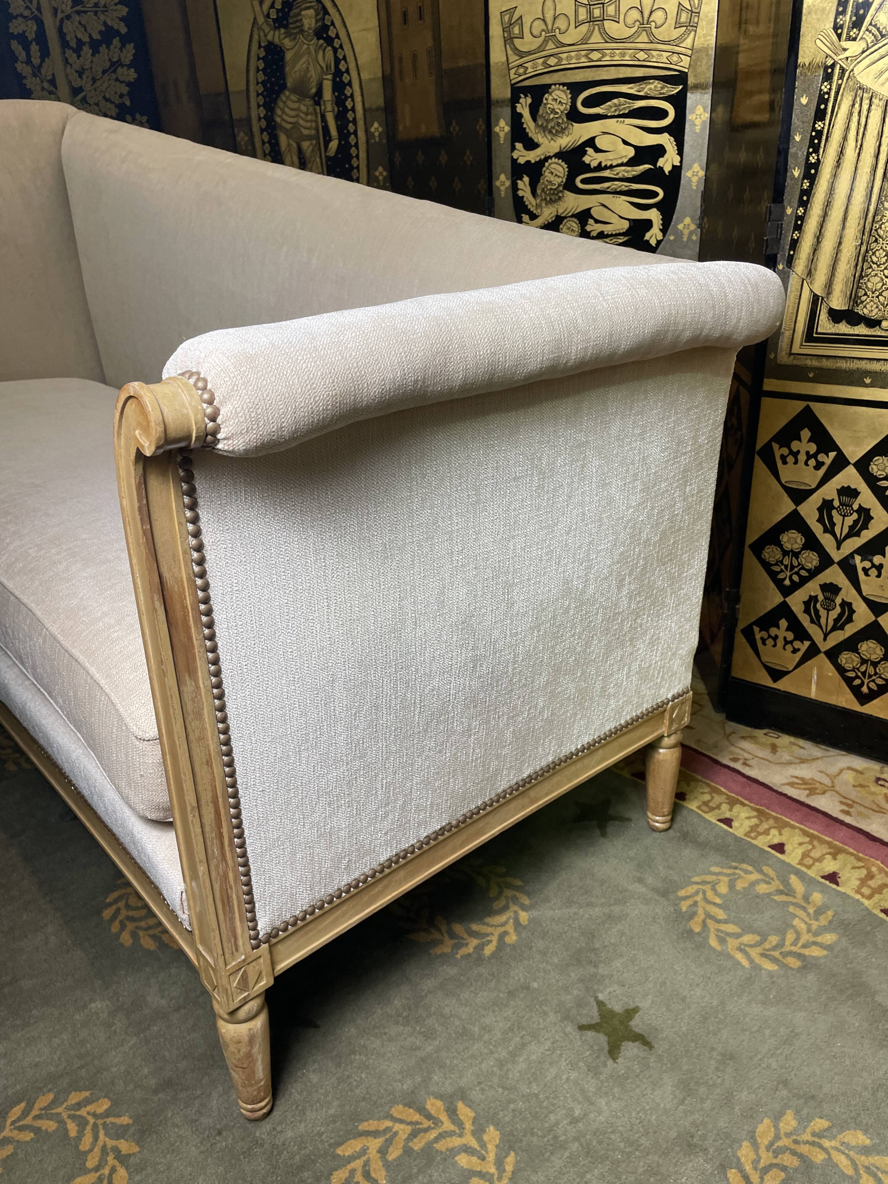 Sofa Louis XVI style