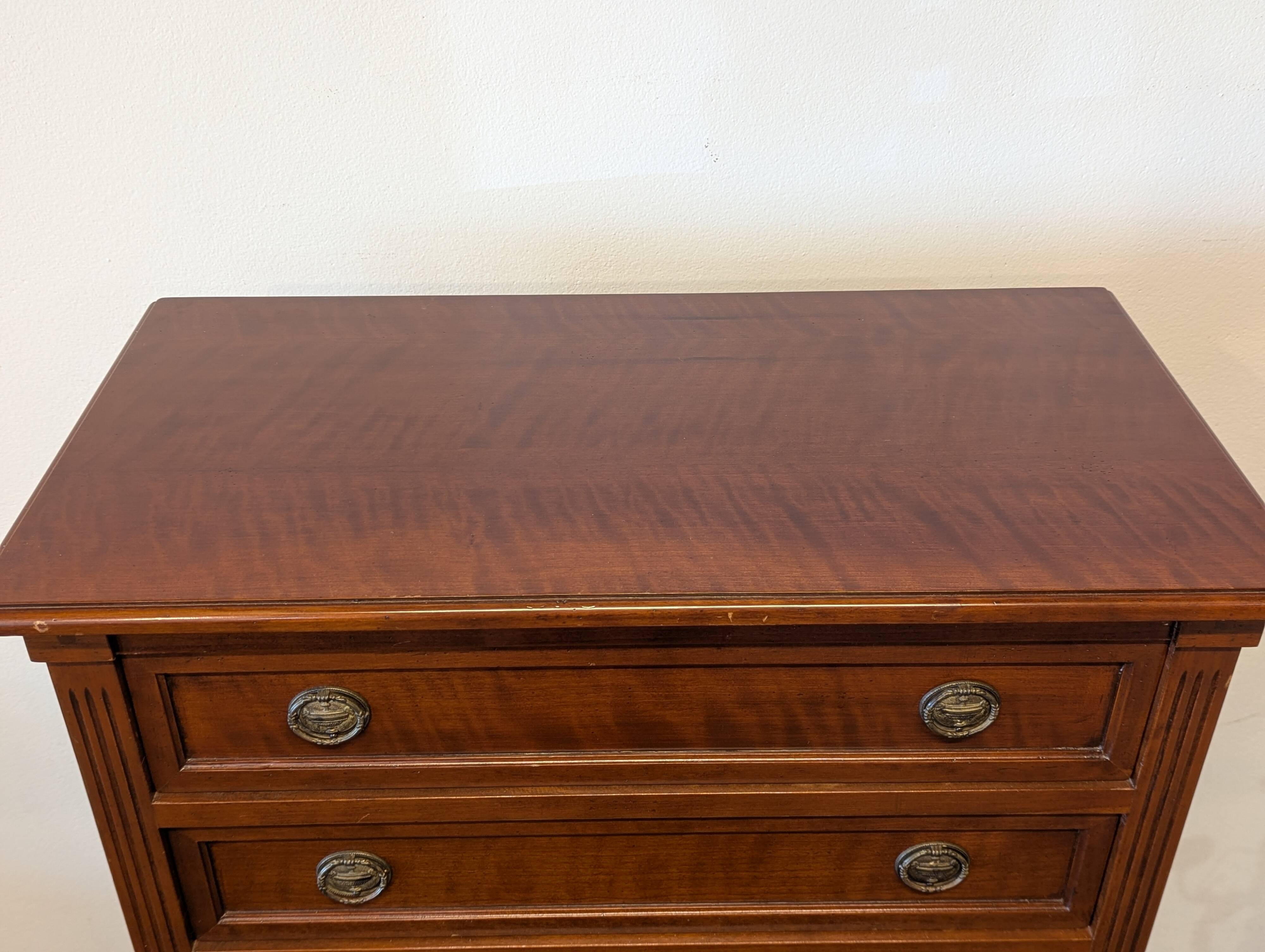 Seven-drawer chest of drawers