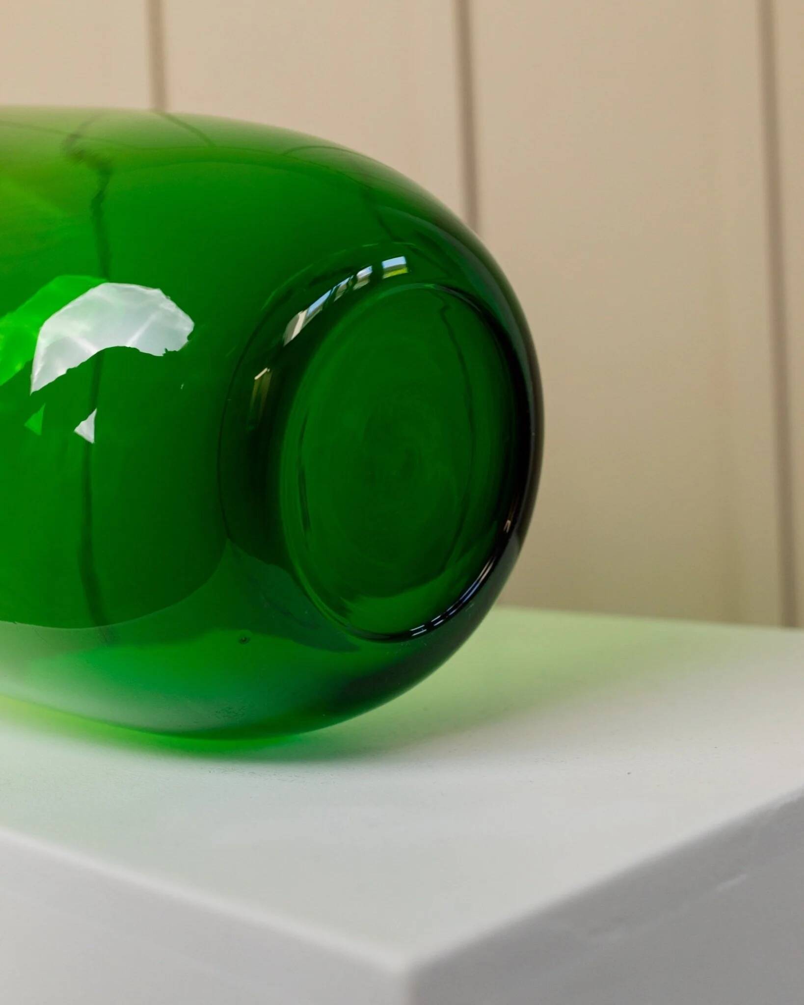 Vase en verre vert vintage XXL, design ovale des années 50 par Maria Vinka pour Ikea (série Stockholm, années 1990)