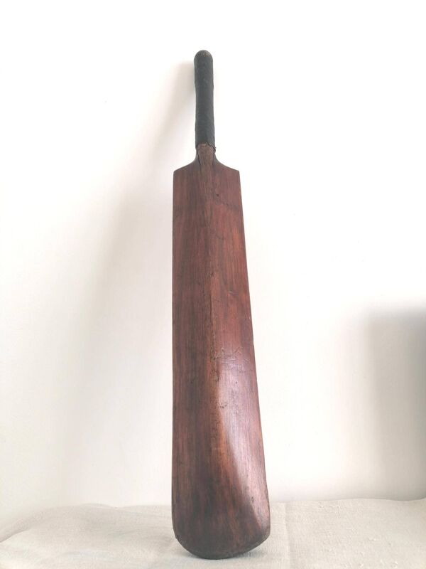 Ancienne batte de cricket anglaise