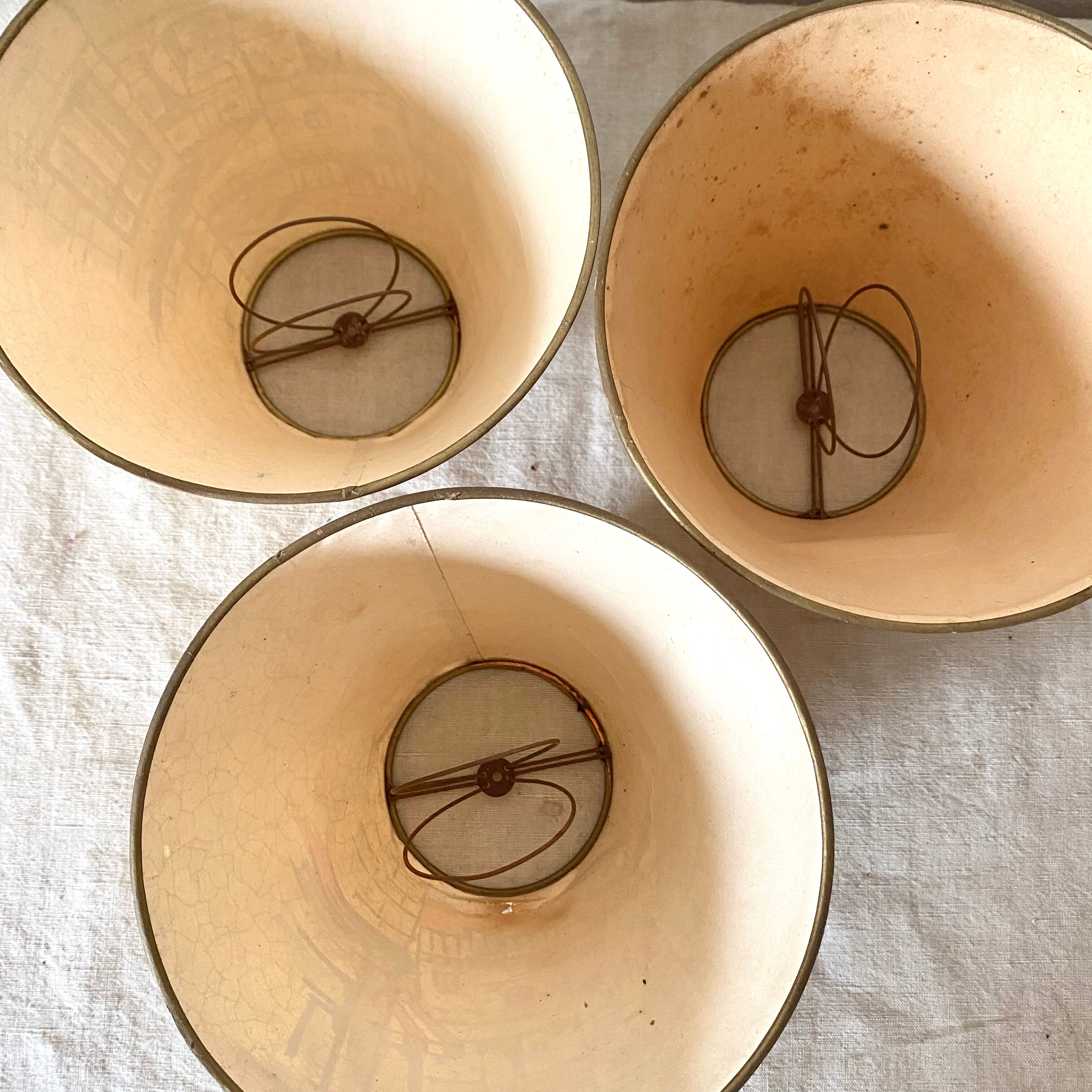 Antique offal hand-painted décor