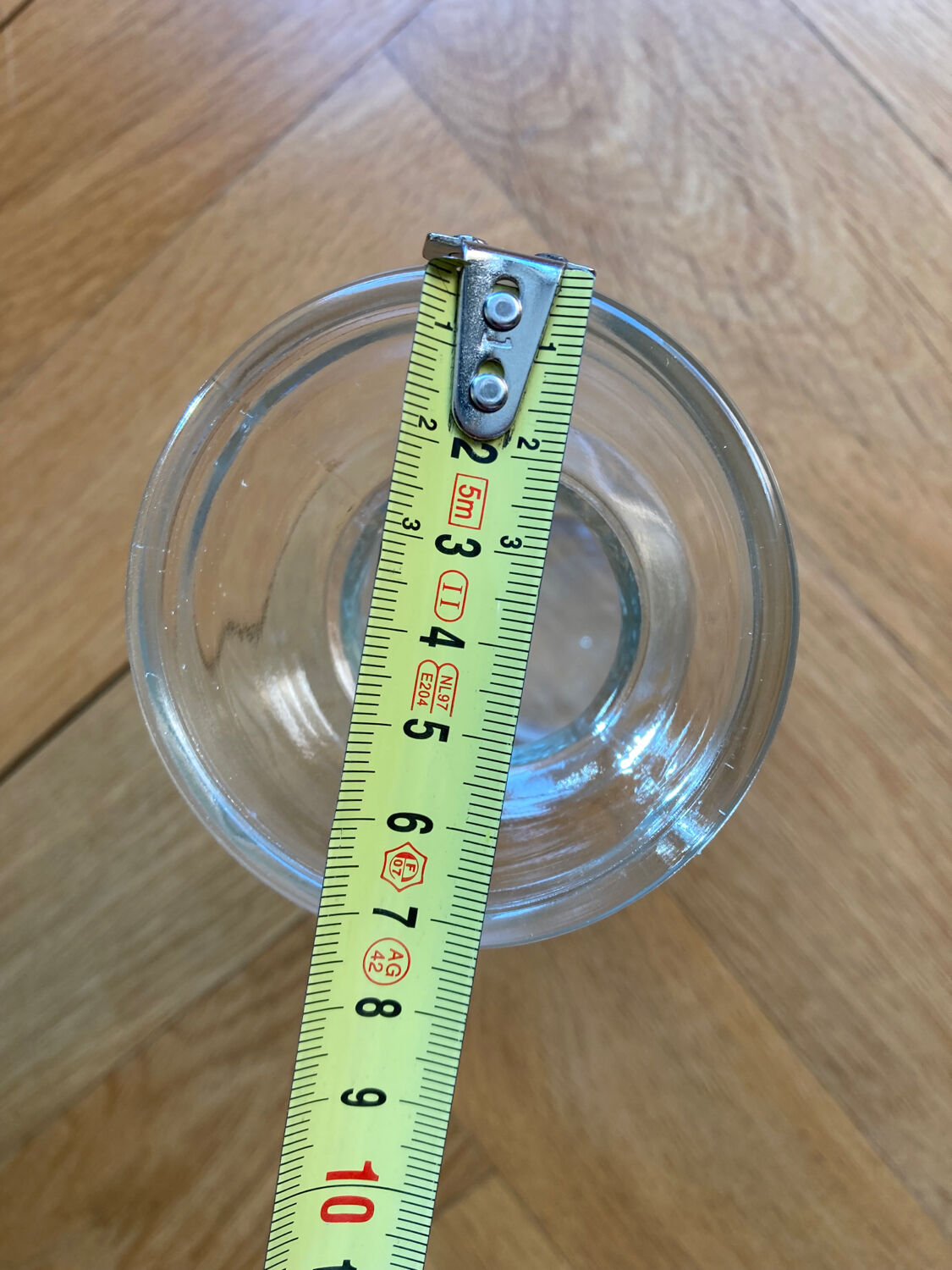 Molded glass bulb vase