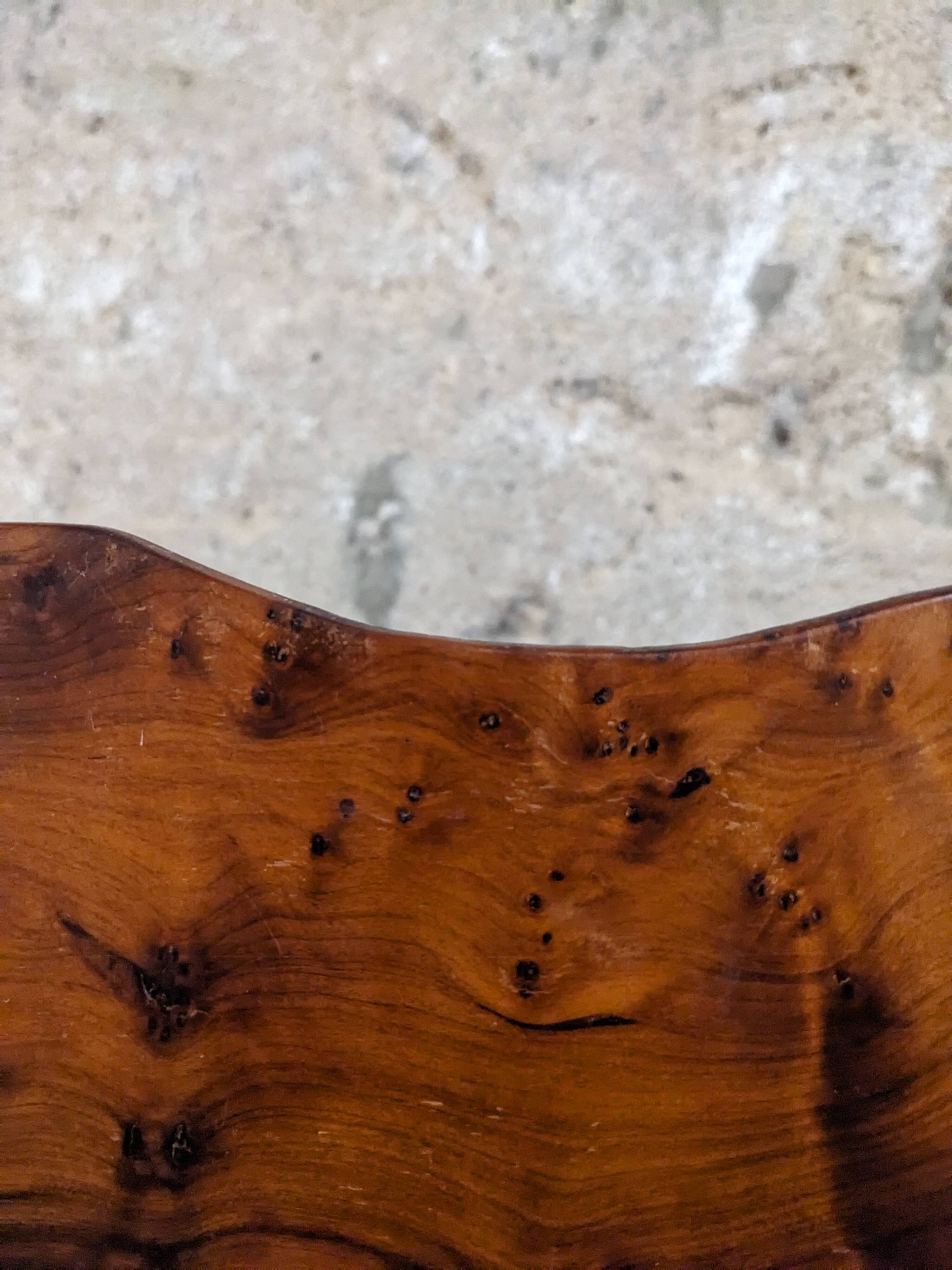 Thuja wood mail holder