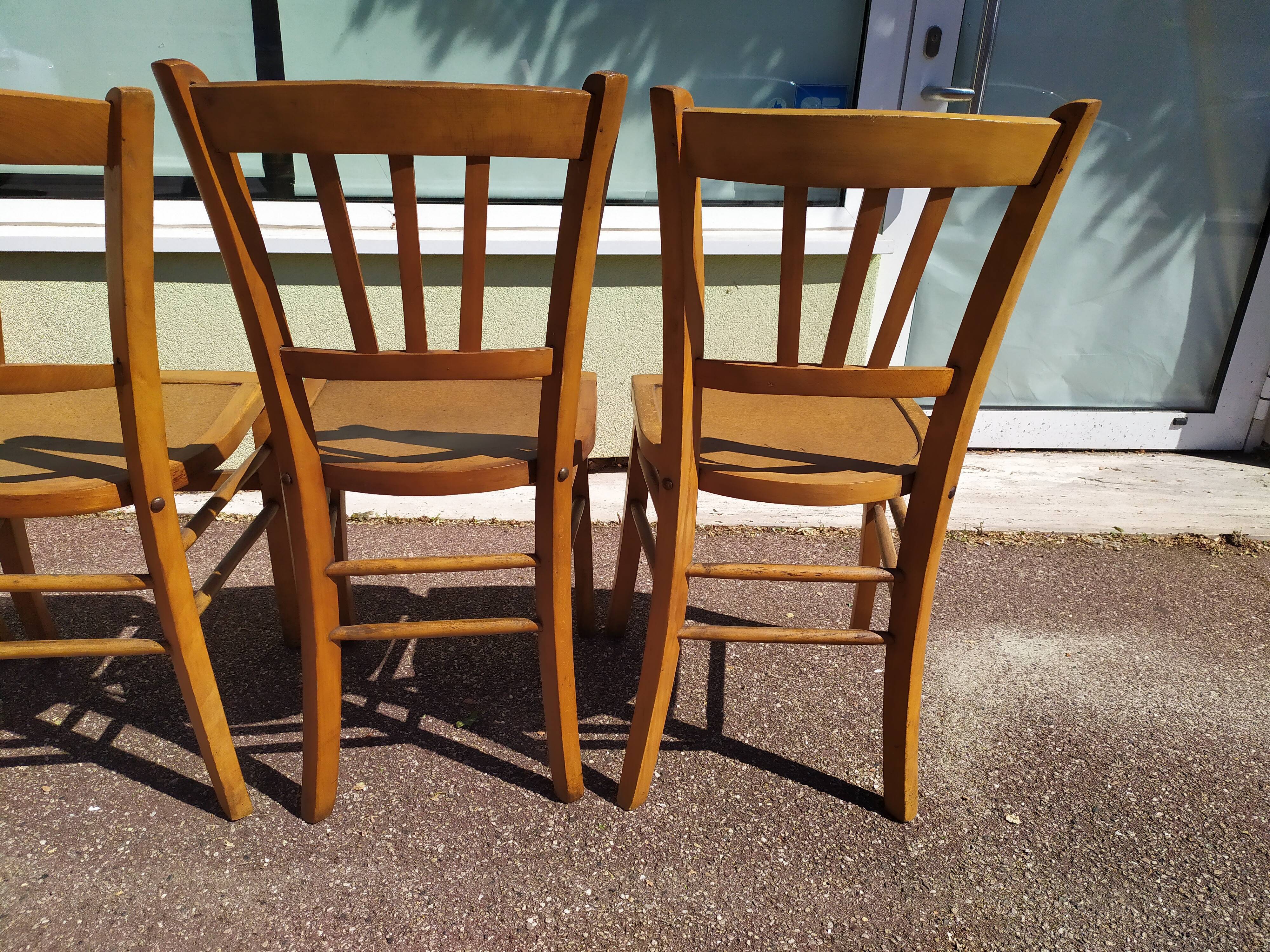 Lot de 4 chaises de bistrot ou de ferme en bois anciennes